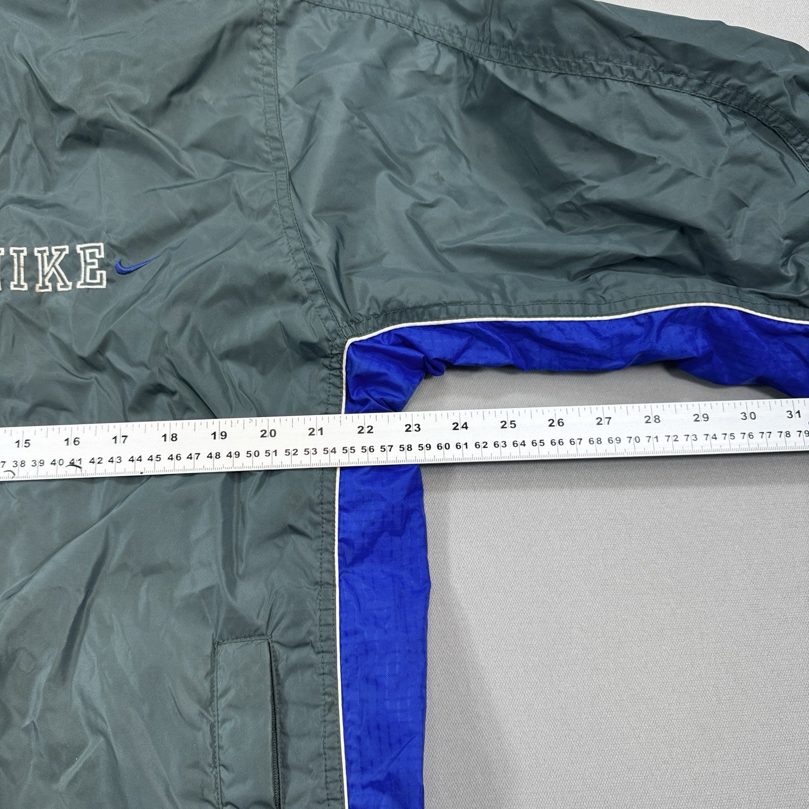 Vintage 90s Nike Windbreaker Jacket XL(18-20) Green Full Zip Athletic