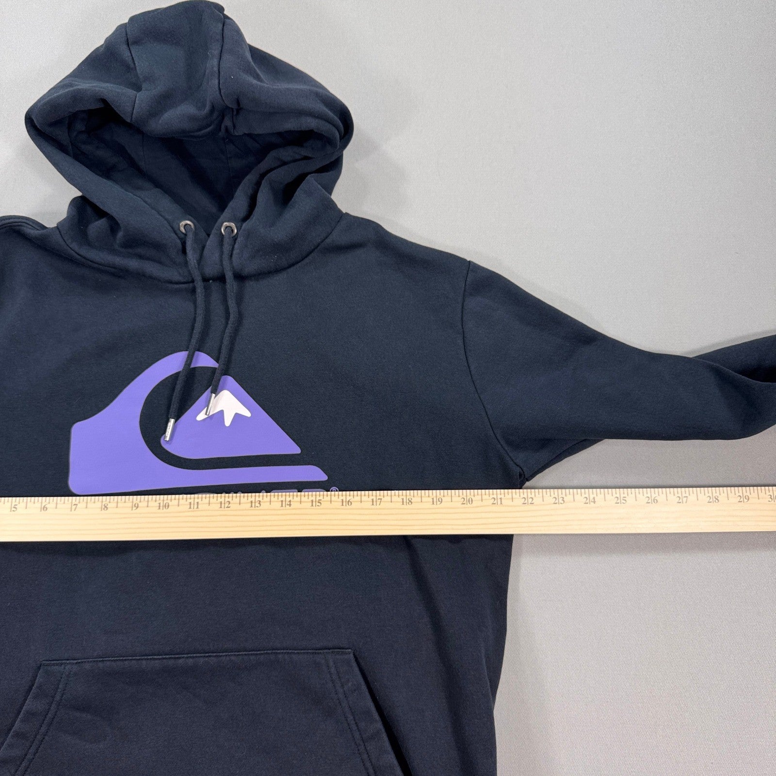 Quiksilver Hoodie mens Medium Black Big Logo Graphic Pullover Drawstring Fleece