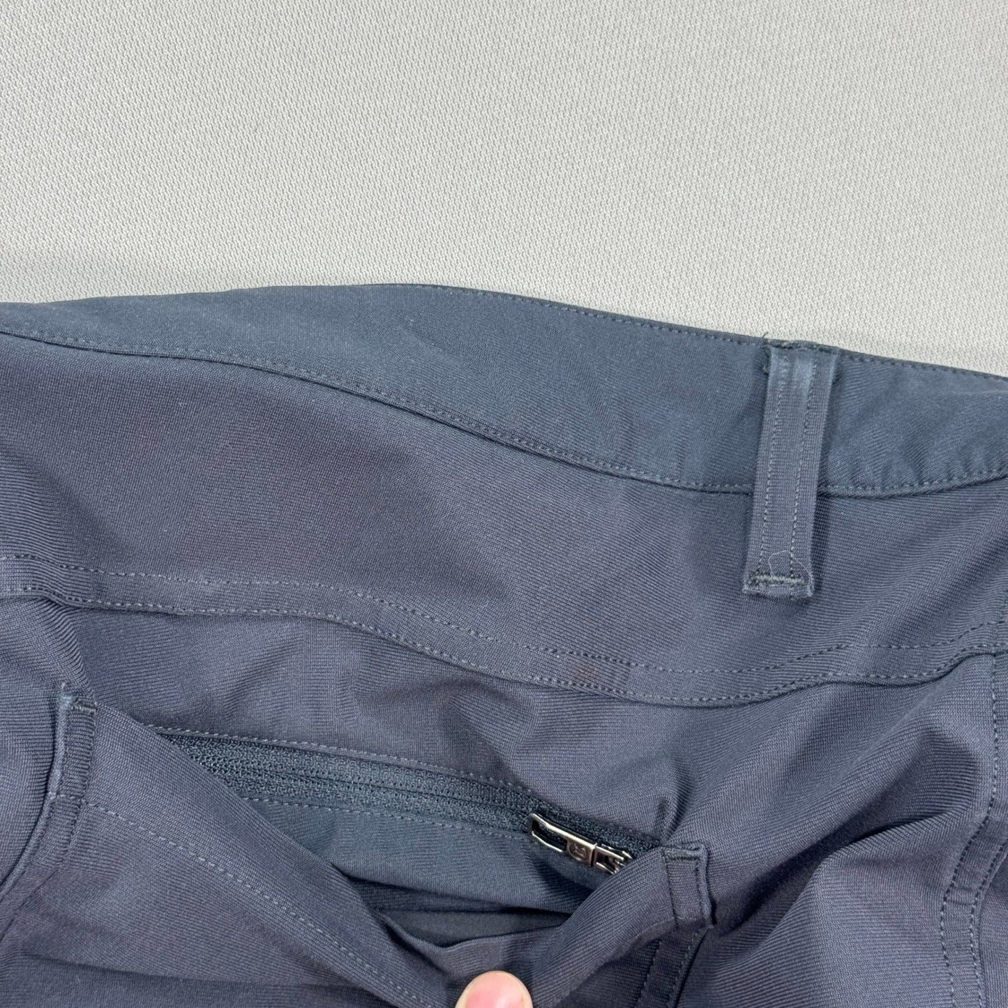 Lululemon ABC Dress Pants mens 40x28 Gray Classic Fit 5-Pocket Trouser Baggy