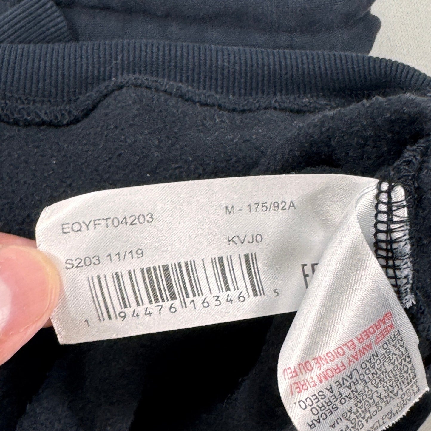 Quiksilver Hoodie mens Medium Black Big Logo Graphic Pullover Drawstring Fleece