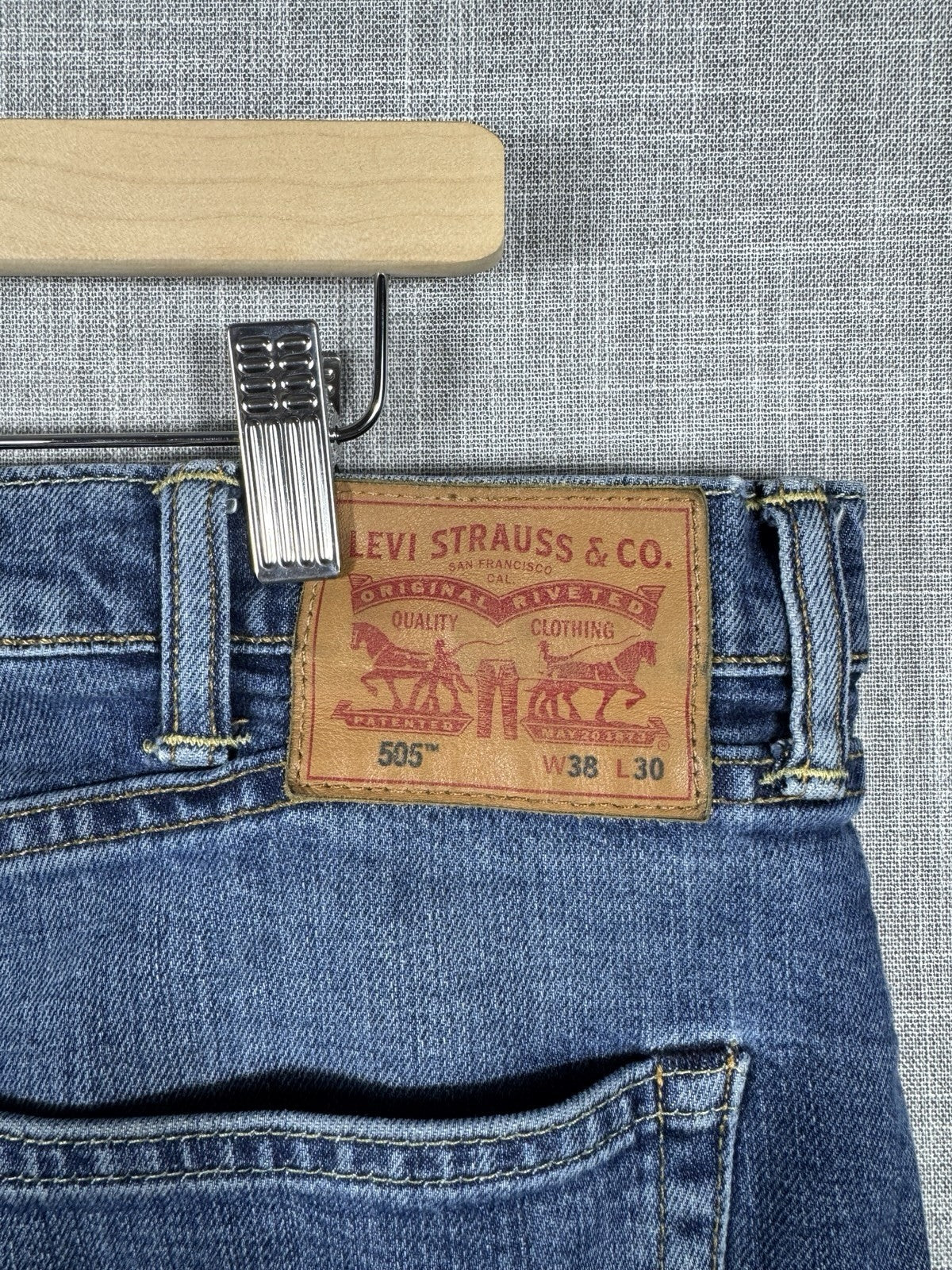 Levi Strauss 505 Straight Leg Loose Blue Jeans Mens 38x30