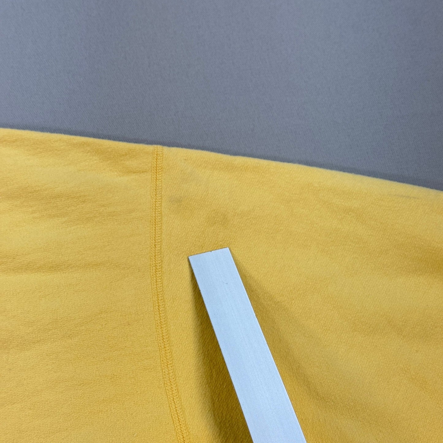 VTG BLANK Non Fiction Canadian Classic Sweatshirt mens Large Yellow Crewneck