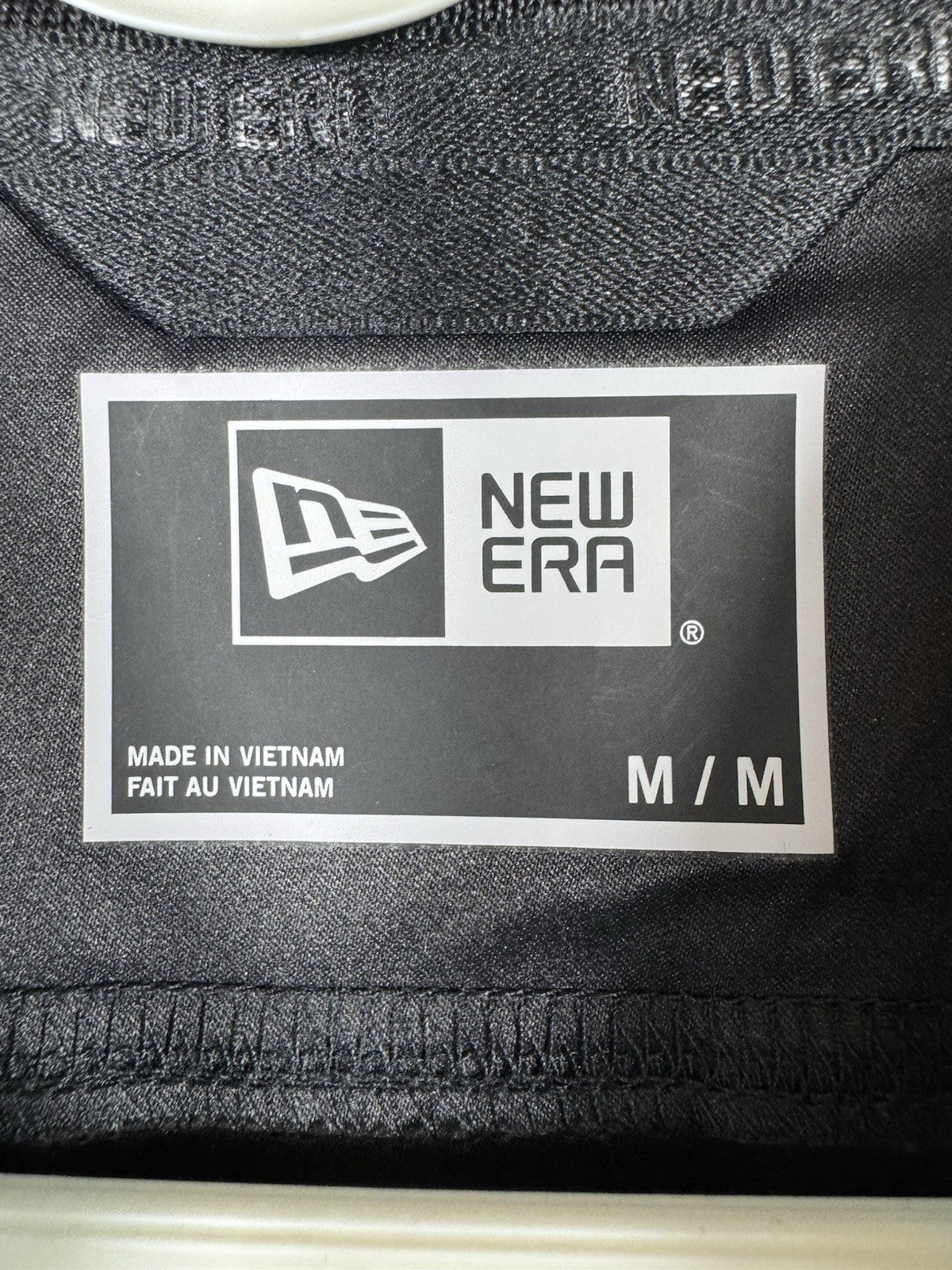 New Era Team Issued Calgary Stampeders Mens M 1/4 Zip Pullover CFL New $110 Msrp