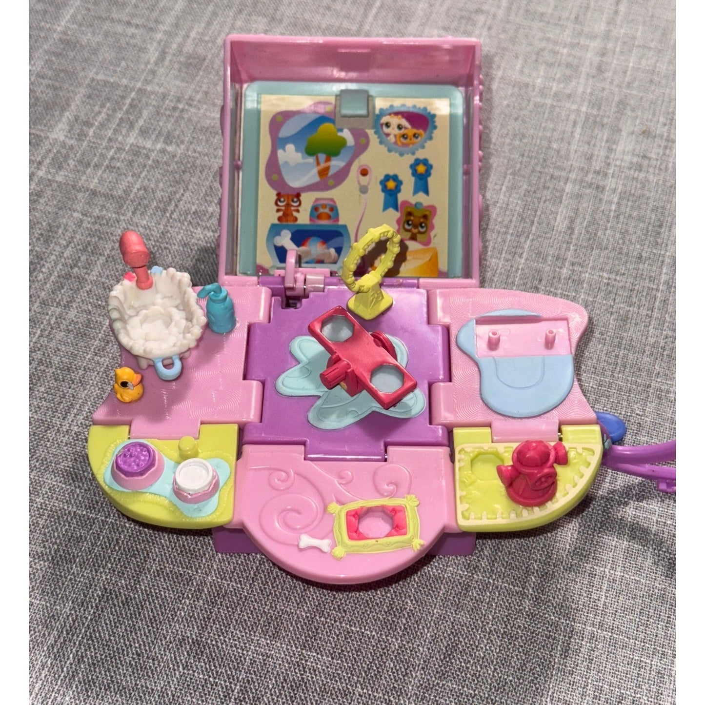 2 PCS Littlest Pet Shop LPS Teeniest Tiniest Mini Pop-Up Bunny Playset 2 Bunnies