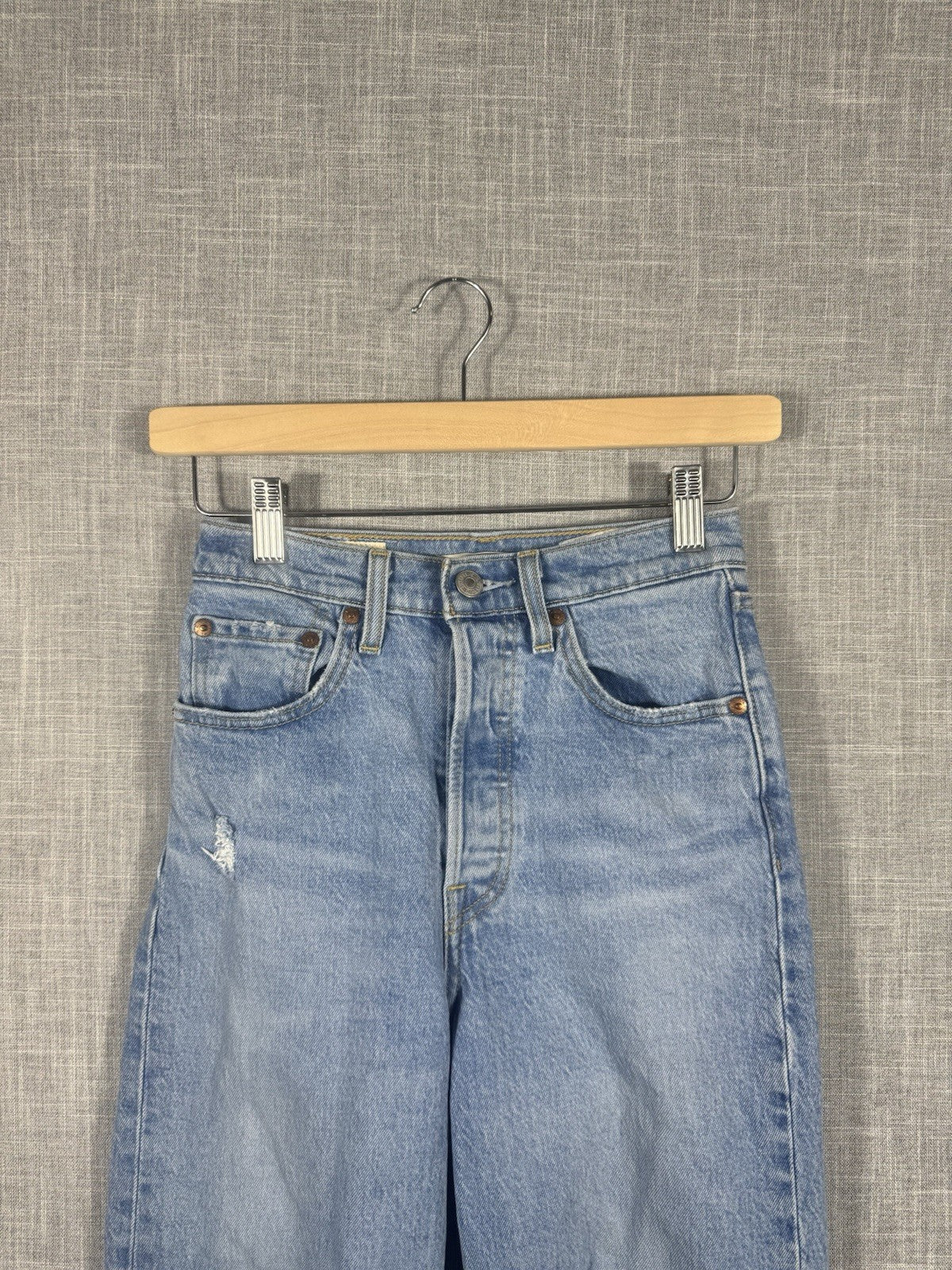Levis Vintage Jeans Womens W24L27 Big E Ribcage Straight Distressed Light Wash