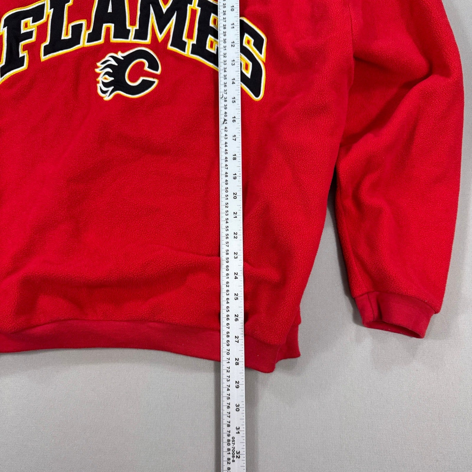 NHL Calgary Flames Fleece Sweatshirt mens 2XL Red Pullover Hockey Crew Neck