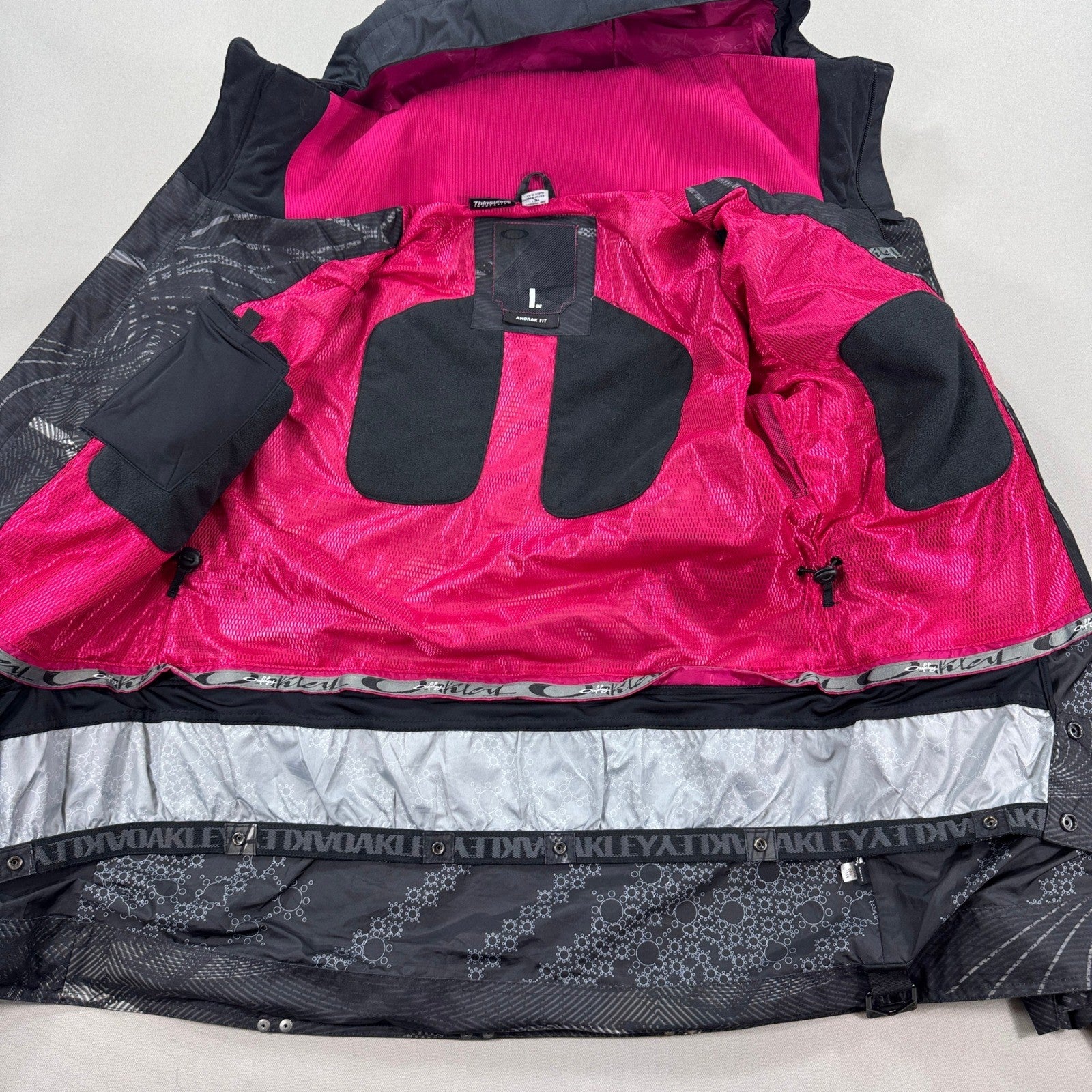 Oakley Snowboard Coat Anorak Fit Hooded Womens Large Gray Pink Insulated