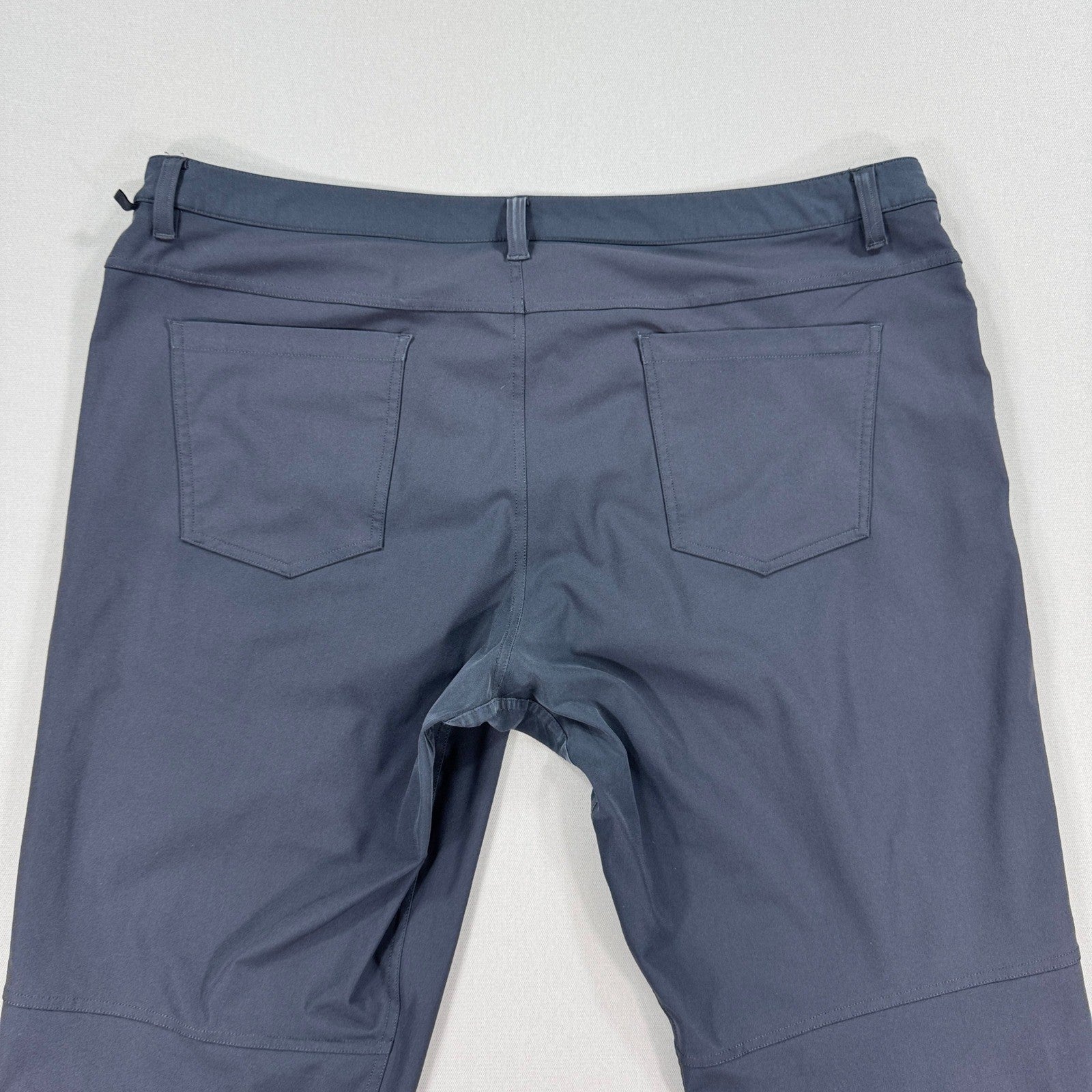 Lululemon ABC Dress Pants mens 40x28 Gray Classic Fit 5-Pocket Trouser Baggy
