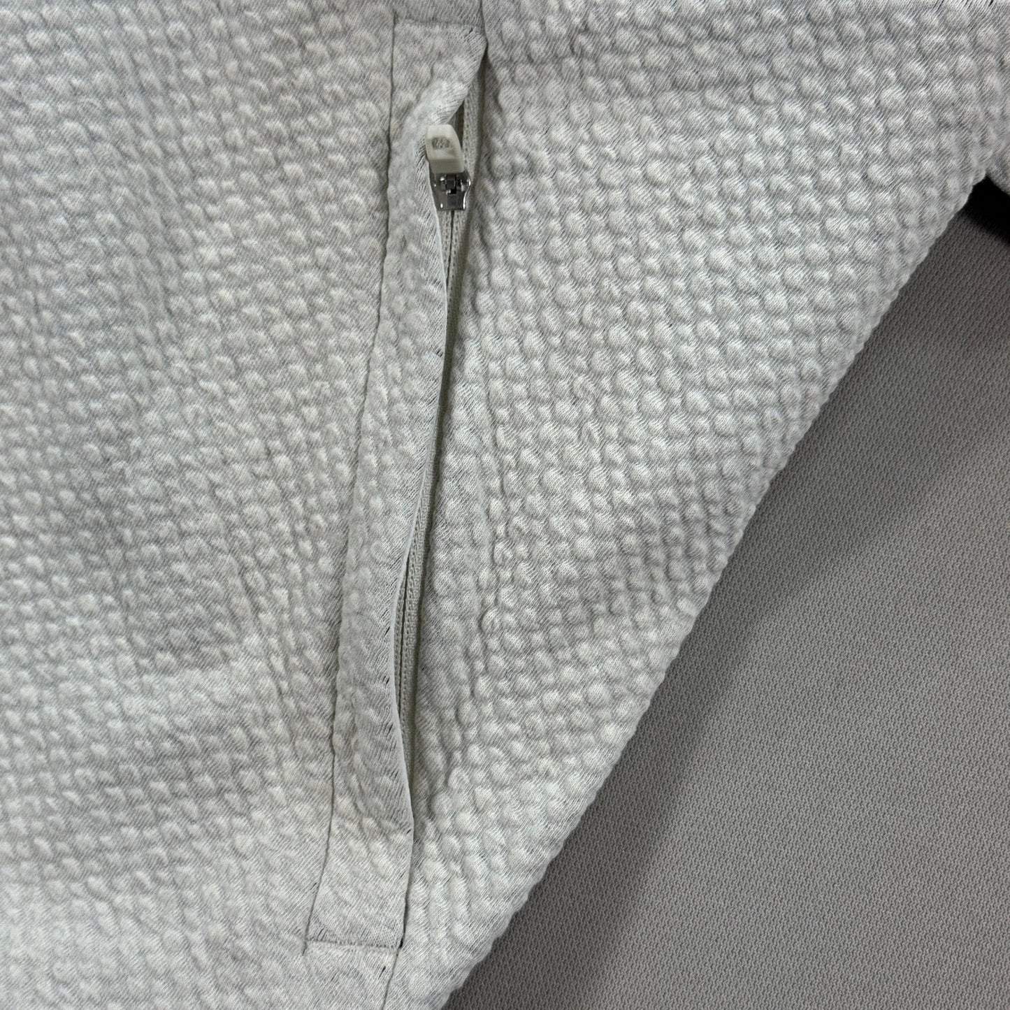 Lululemon At Ease Hoodie mens Medium Heather Light Gray Textured Knit Pullover