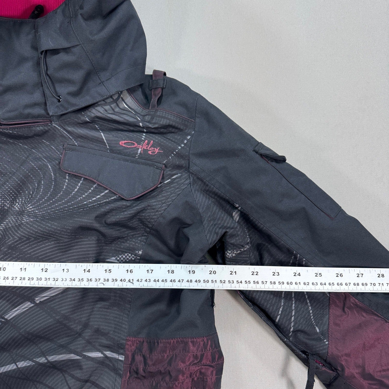 Oakley Snowboard Coat Anorak Fit Hooded Womens Large Gray Pink Insulated