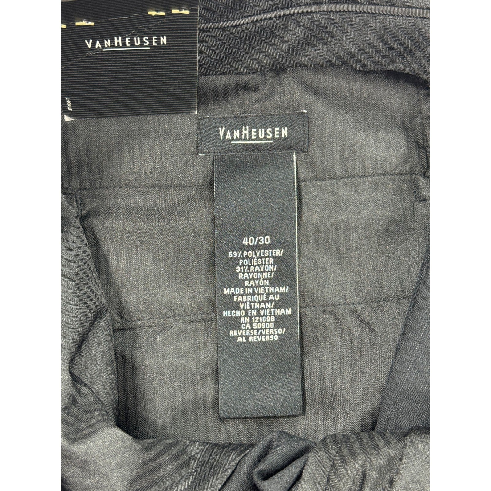 NEW Van Heusen Dress Pants mens 40x30 Gray Straight Leg Pleated Studio