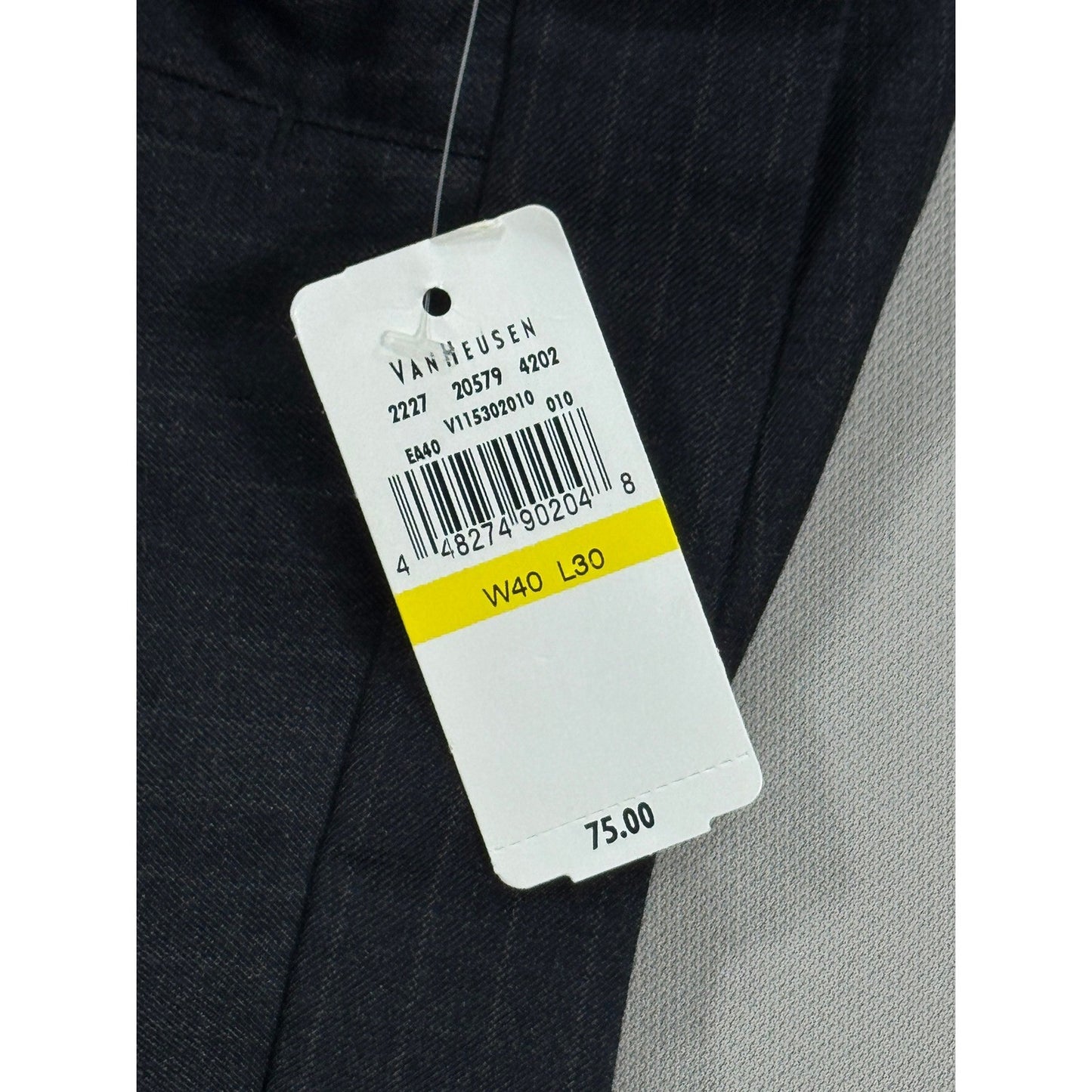 NEW Van Heusen Dress Pants mens 40x30 Gray Straight Leg Pleated Studio