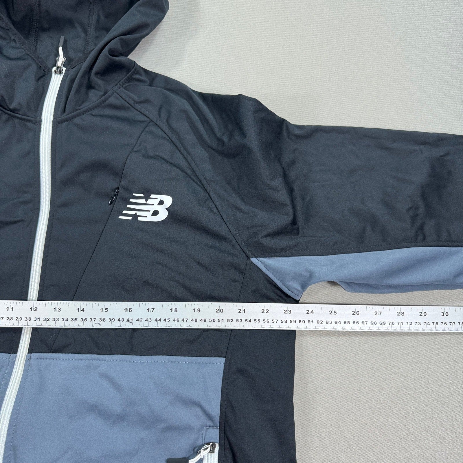 New Balance Windbreaker Jacket mens Large Black Blue Full Zip Mesh Lined Hooded