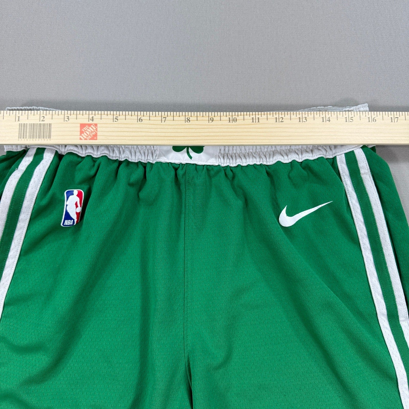 Boston Celtics Shorts Icon Edition NBA Swingman Nike Dri-Fit mens Size 38 Green