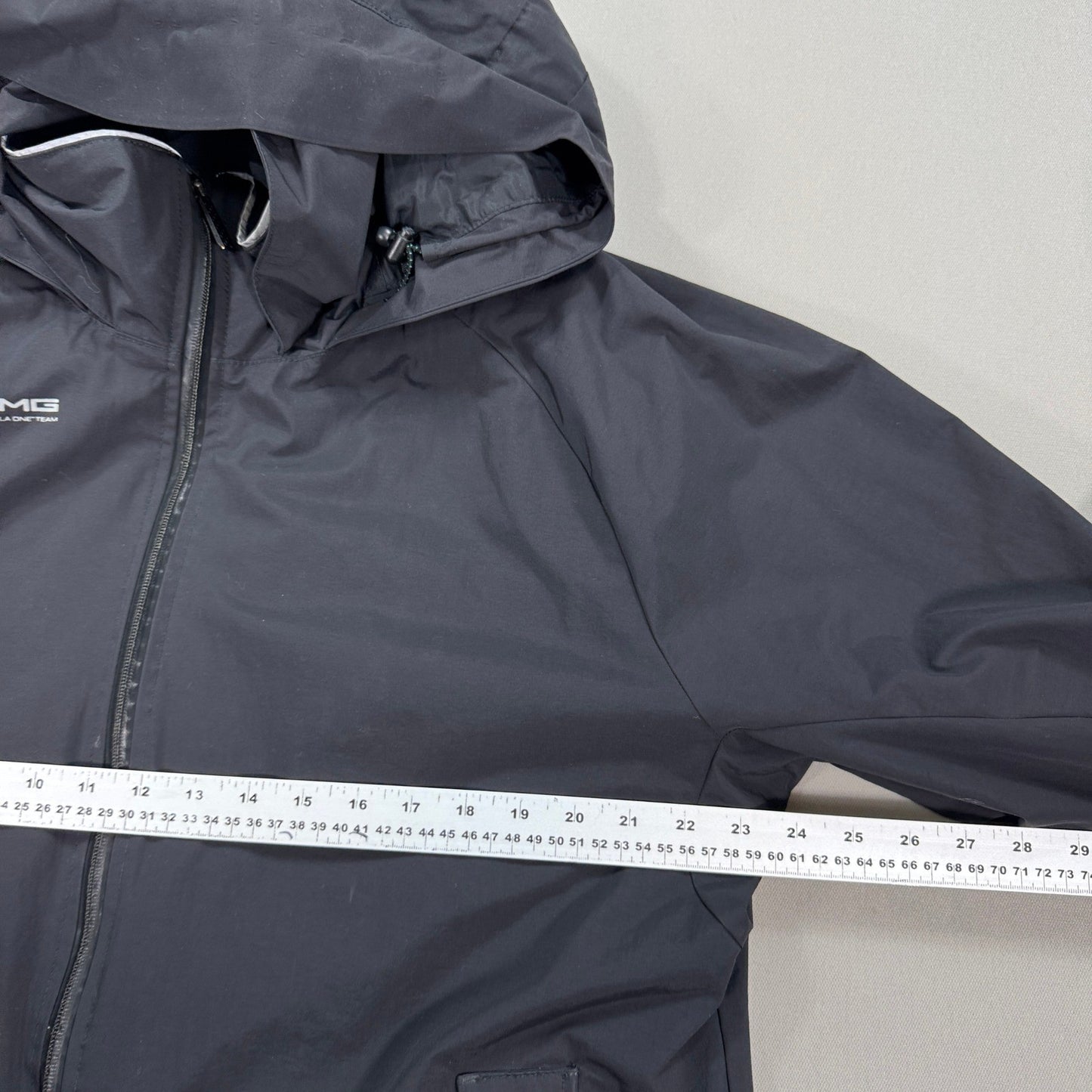 Mercedes AMG Petronas Formula One Team Jacket mens XL Black Coat Insulated