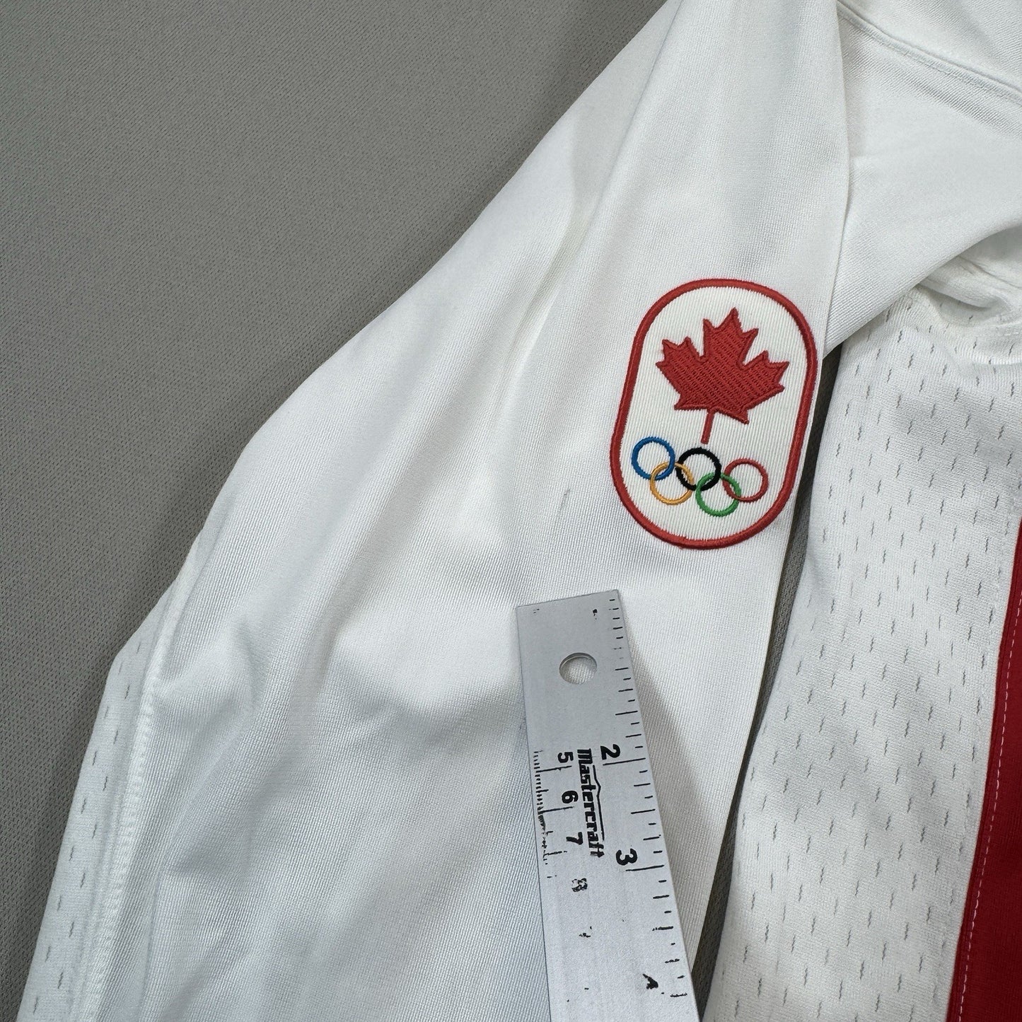 Nike Team Canada Olympic Jersey 2014 mens Small White Stiched Hockey