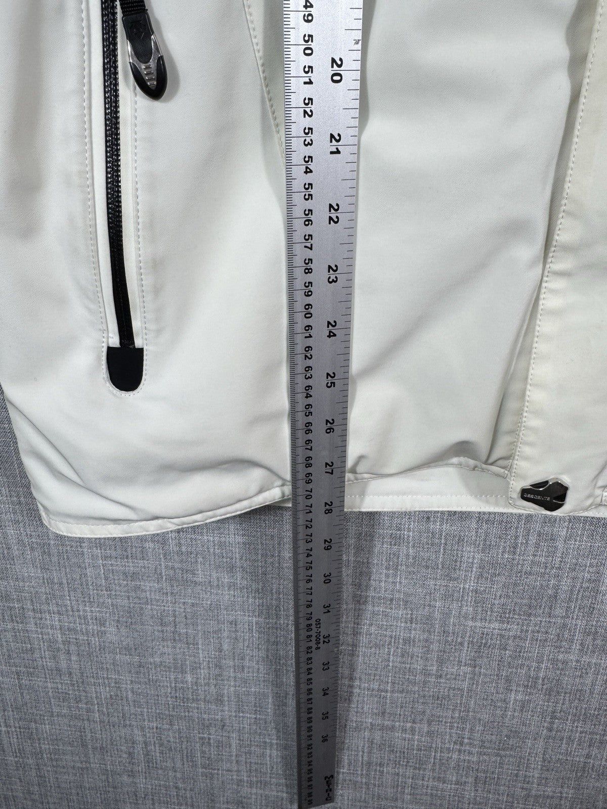 Vintage Descente Ski Snow Jacket Mens Ion Bodies Titan Thermo Airdrive White L