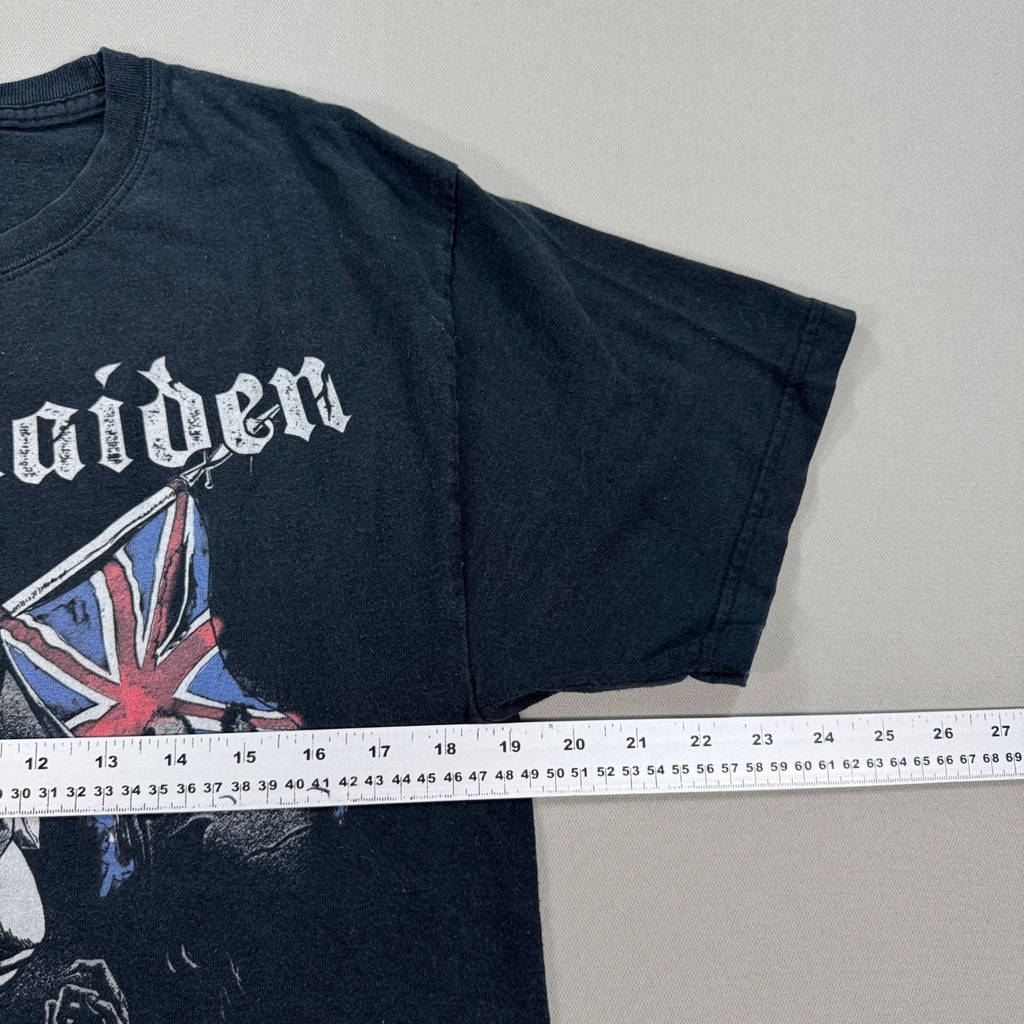 Iron Maiden The Trooper Promo Band T-Shirt mens Medium Graphic Print Faded