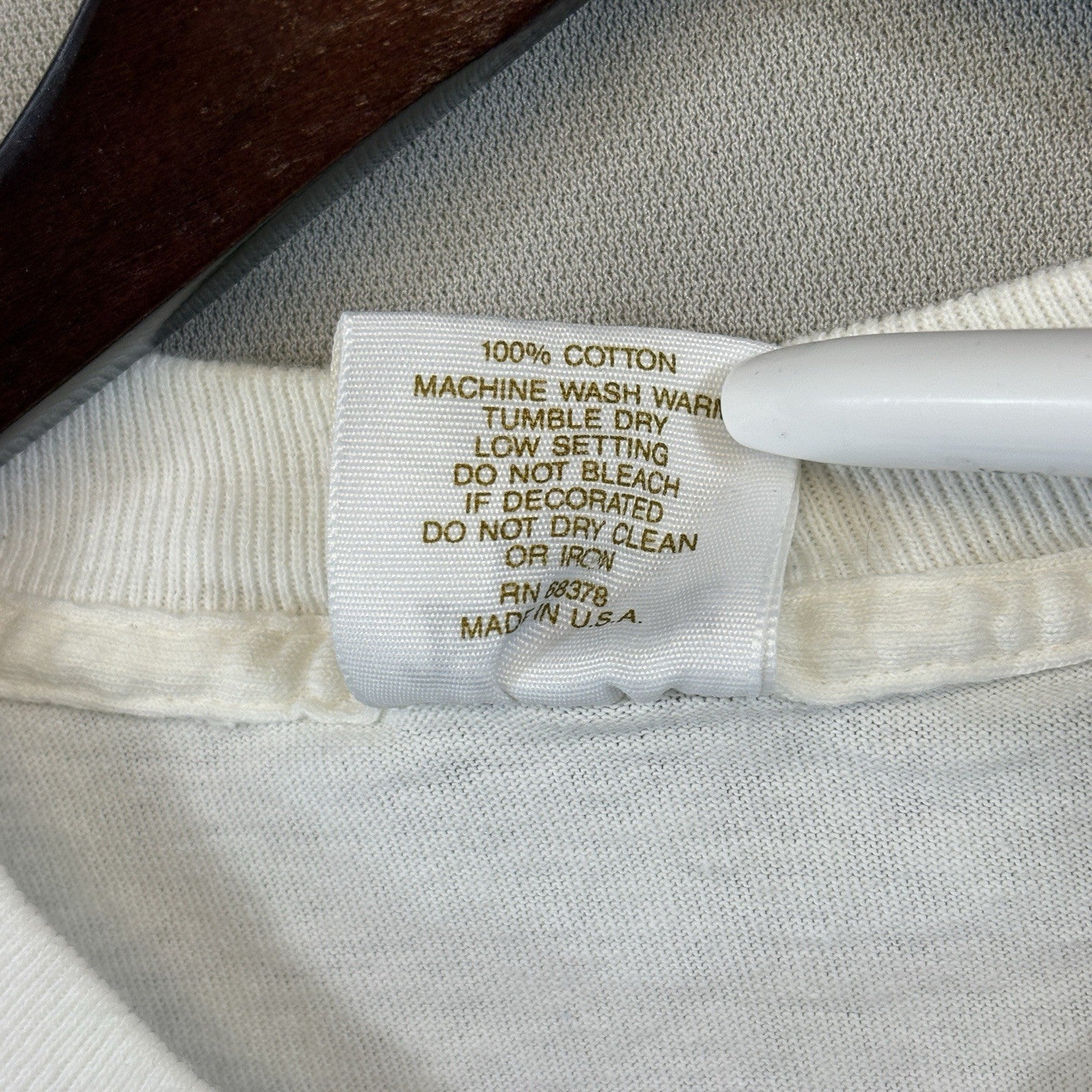 VTG Cheers Boston Mens Large White Graphic Single Stitch Shirt Made In USA