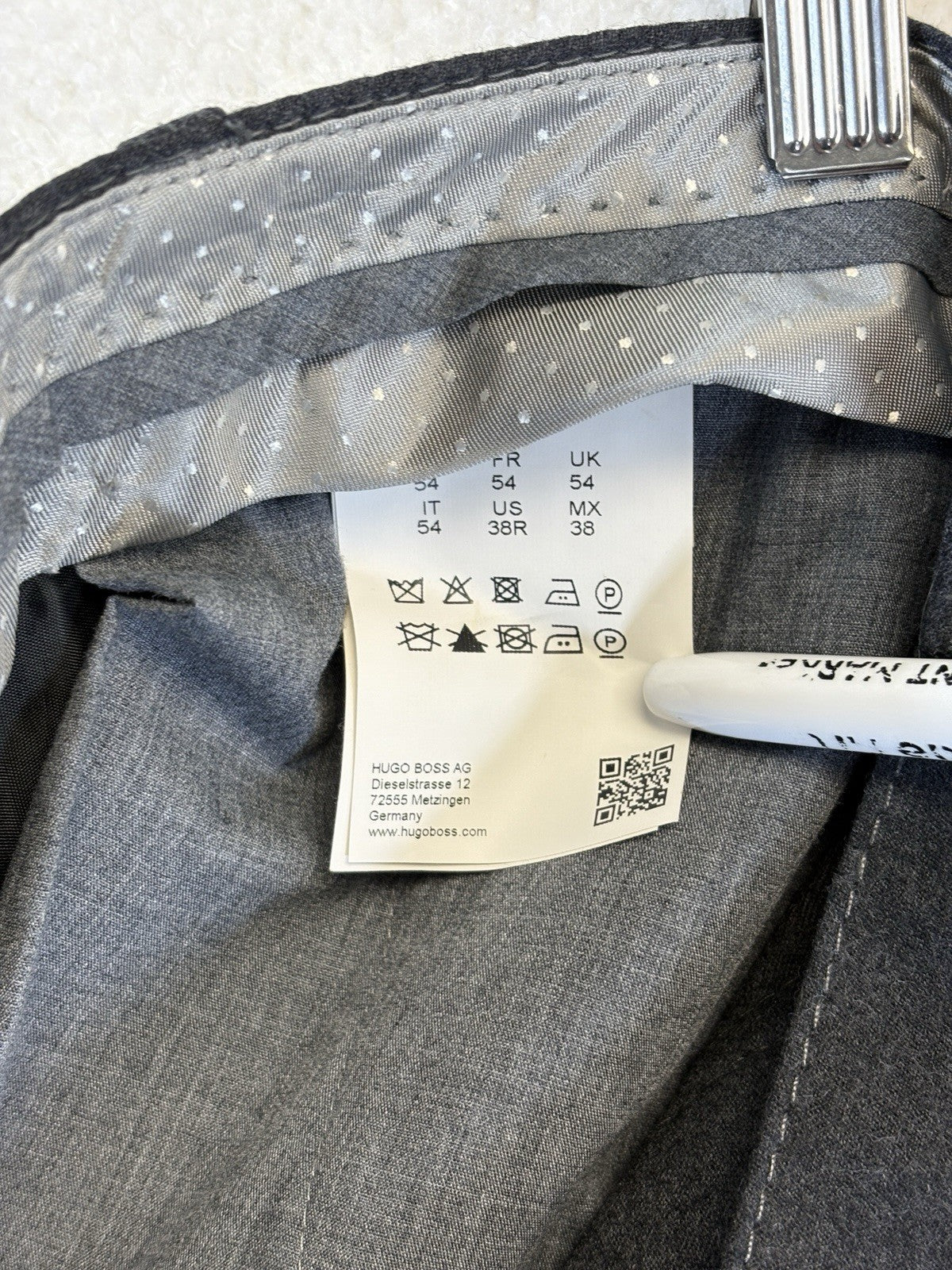 Hugo Boss Straight Fit Pleated Gray Golf Pants Athleisure Chino Mens Size 38x32