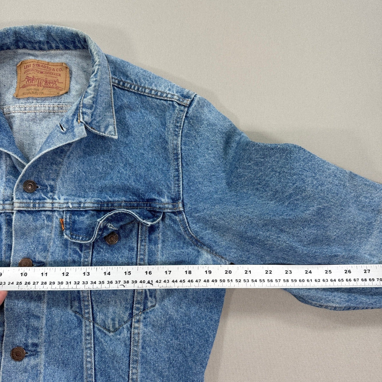 Vintage Levi's 75505-0212 Denim Jacket mens Sz 40 Blue Orange Tab Canada Made