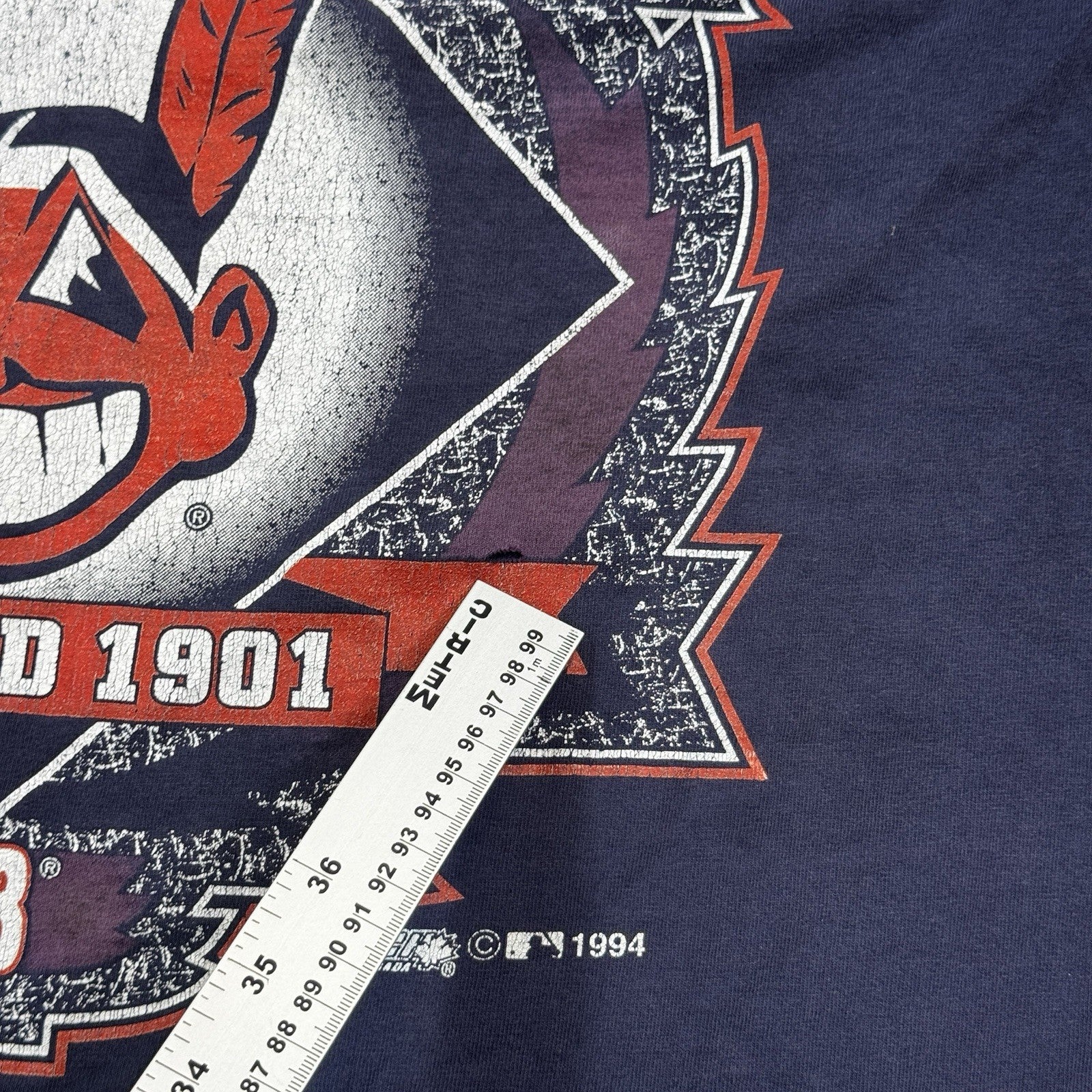 Trench Cleveland Indians T-Shirt mens Large Blue Made in Canada Single Stitch