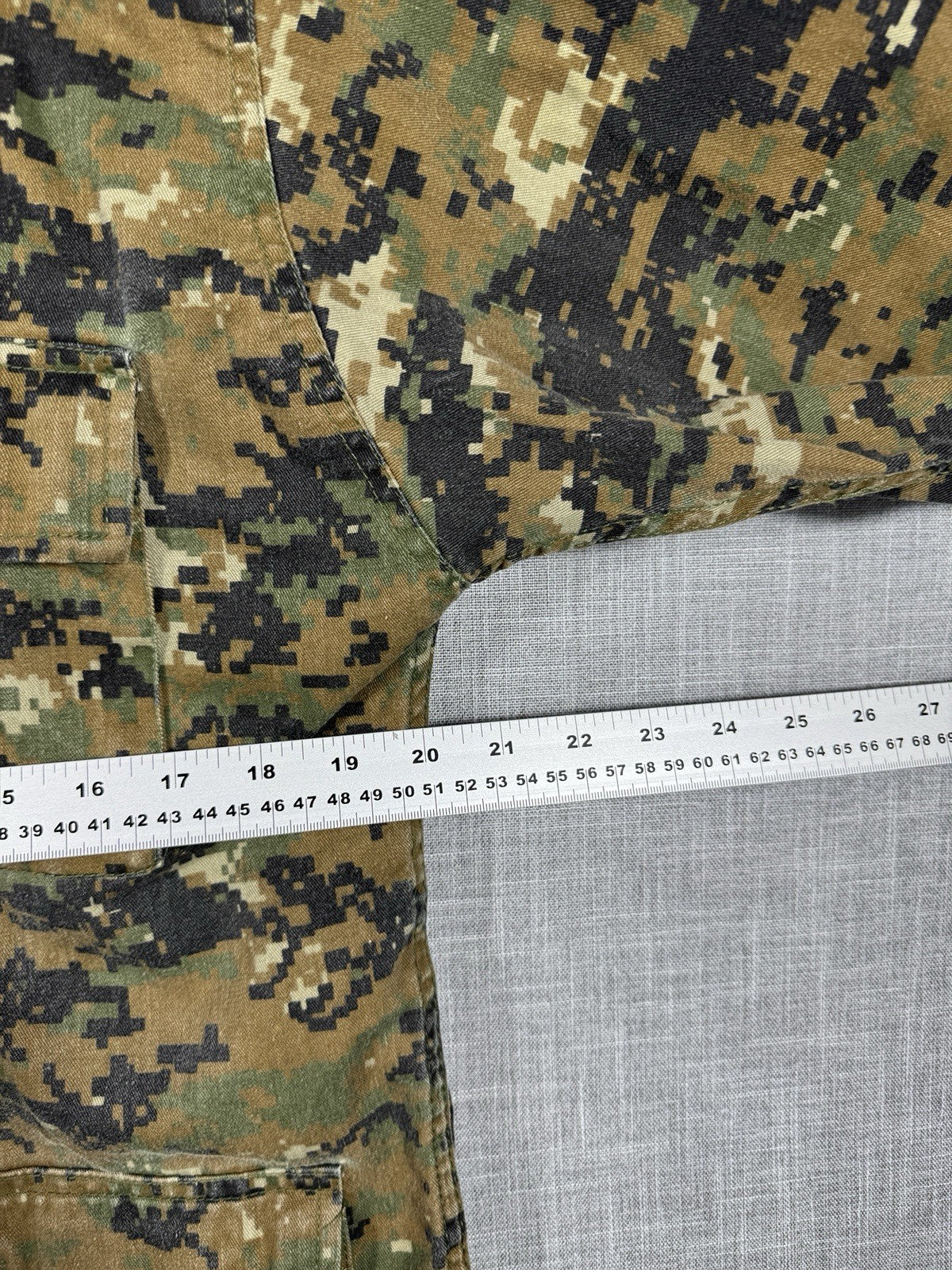 Vintage Canadian Military Digital Camo Combat Jacket Button Up Men’s Unknown Siz