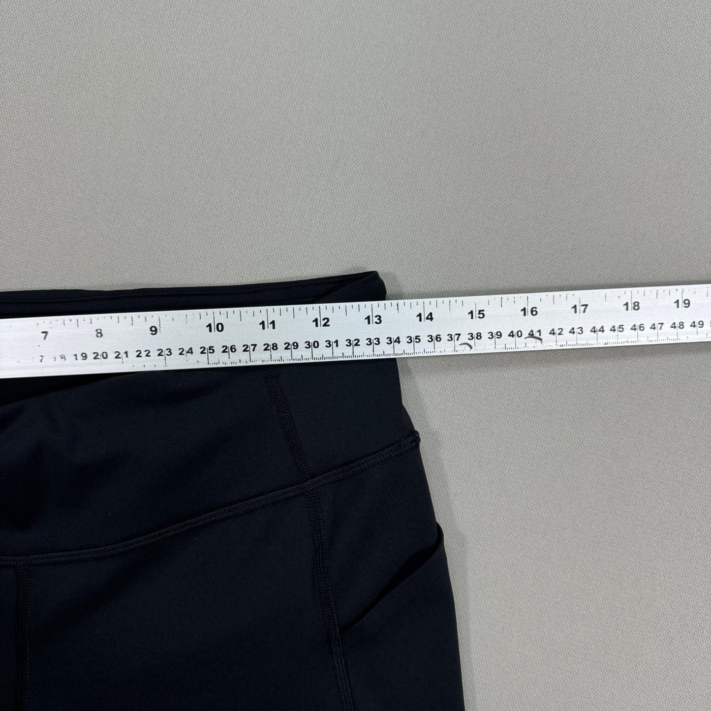 Lululemon Pace Rival Crop Leggings Womens Size 6 Black Full On Luxtreme 22 Inch