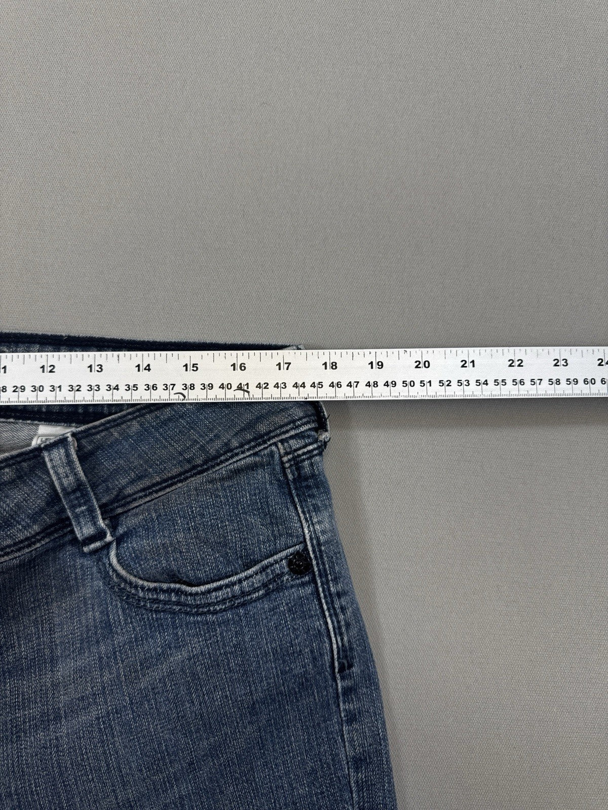 Levi's Signature Bootcut Jeans Womens Size 14 Blue Denim Medium Wash Low Rise