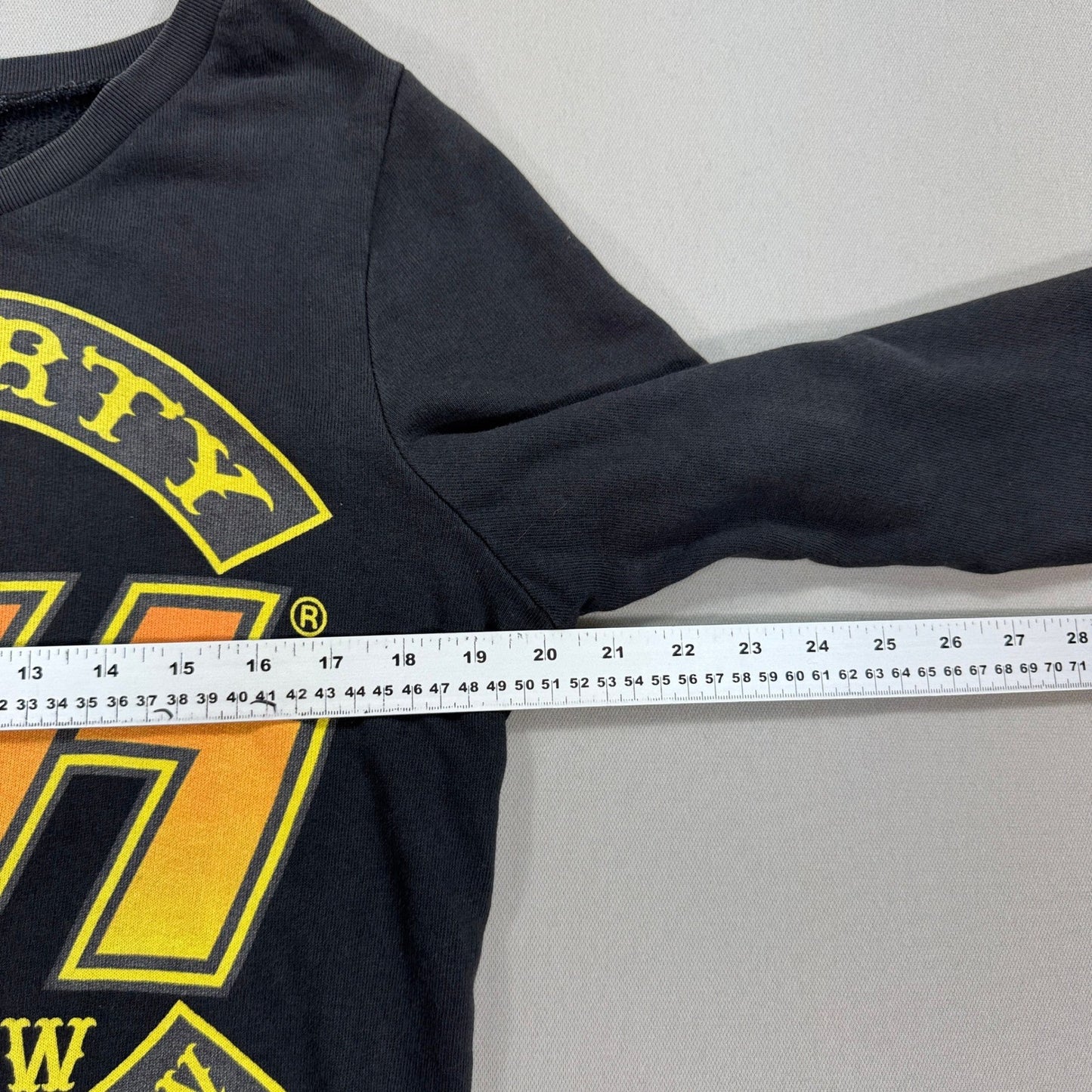 KISS Road Show 2012 Graphic Sweatshirt Womens Size 10 Black Gold Writing H&M