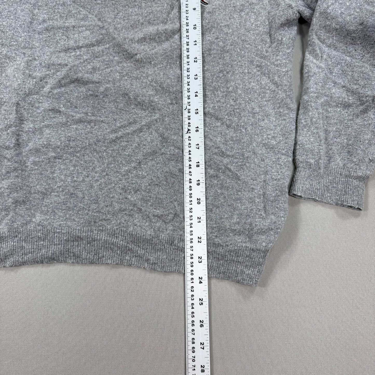 Lacoste V-Neck Sweater mens Size 6 Gray Wool Cashmere Blend Logo Pullover