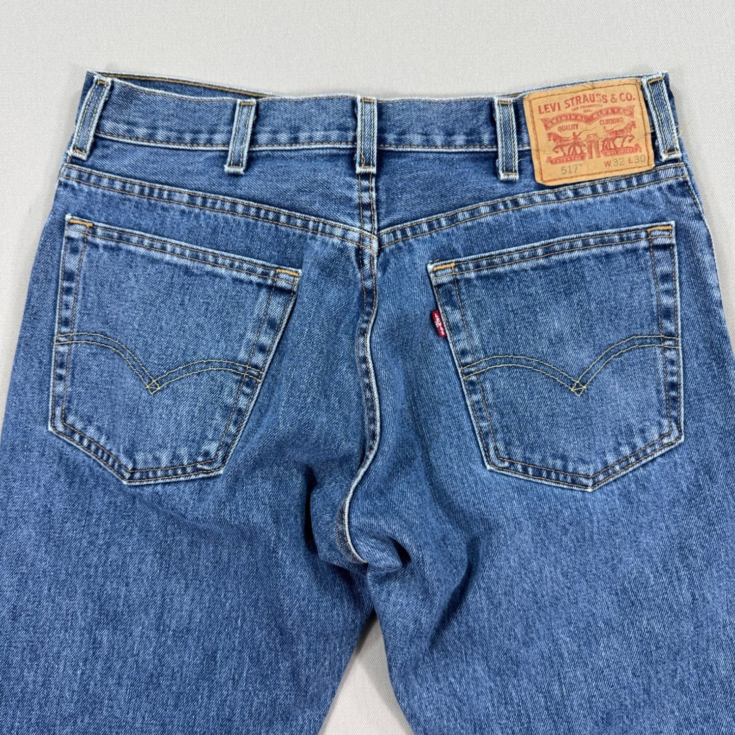 Levi's 517 Bootcut Jeans mens 32x30 Blue Denim Medium Wash