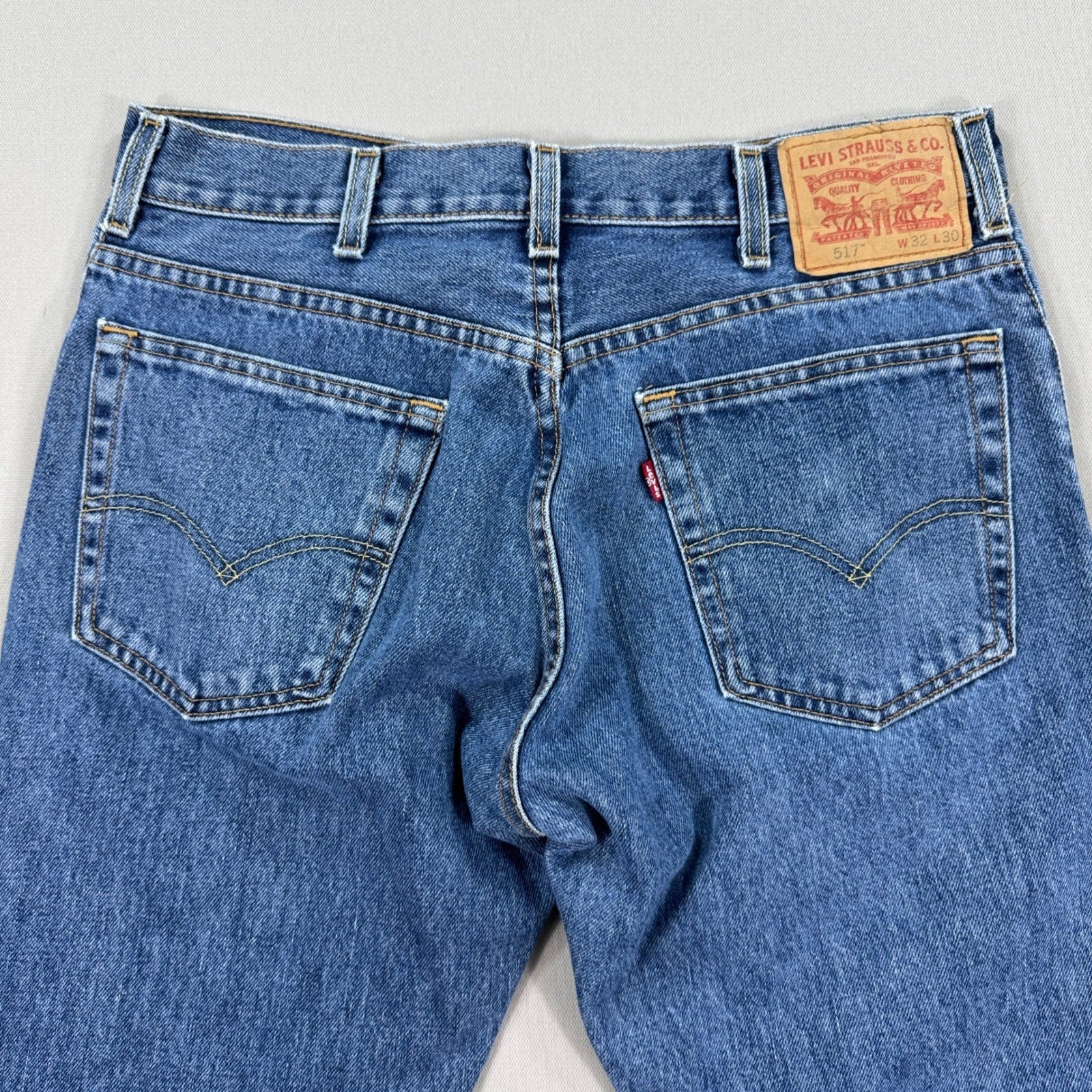 Levi's 517 Bootcut Jeans mens 32x30 Blue Denim Medium Wash