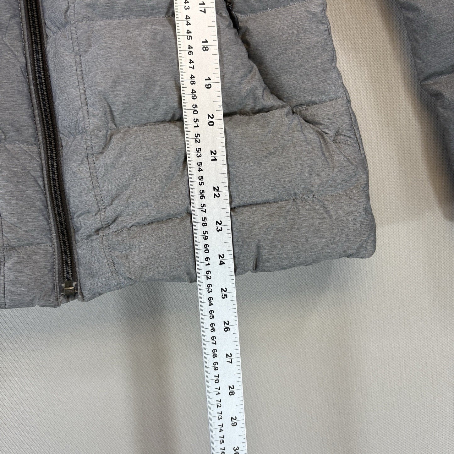 The North Face Womens Small Gray Down Puffer Jacket Hooded Zip-Up Insulated Coat