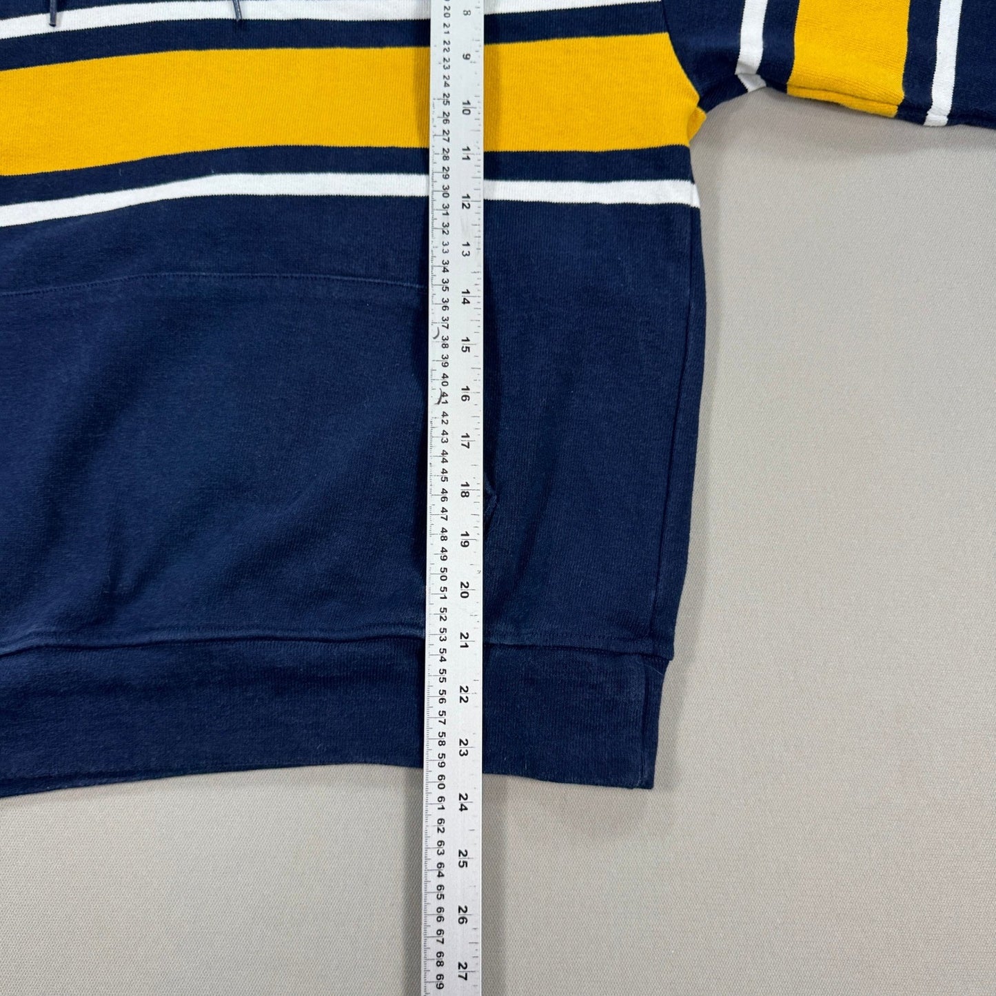 Barbarian Rugby Wear Hoodie Kangaroo Pouch Pullover Made In Canada mens Small