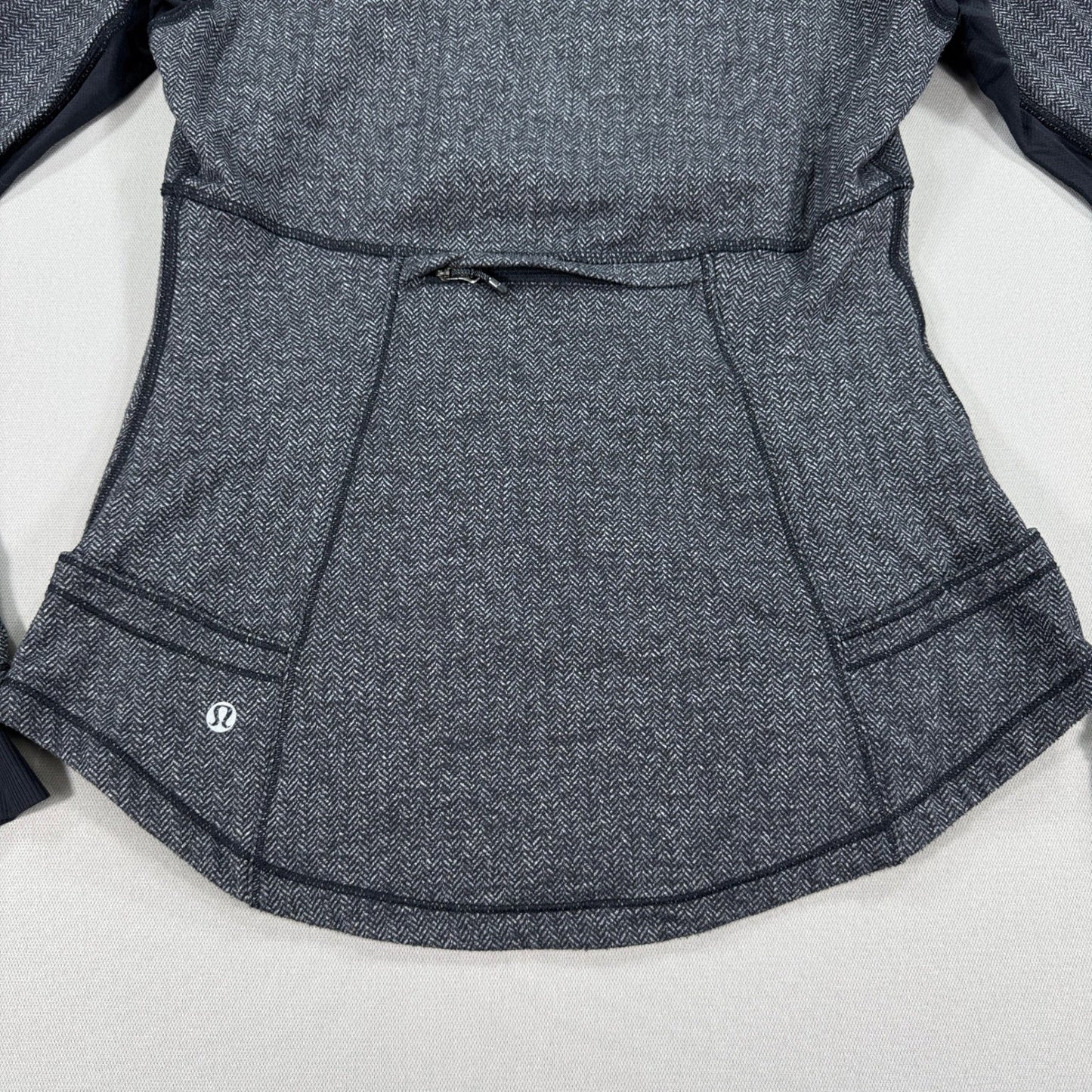 Lululemon Base Runner Jacket Womens Size 8 Gray Black Herringbone Zipped Pockets