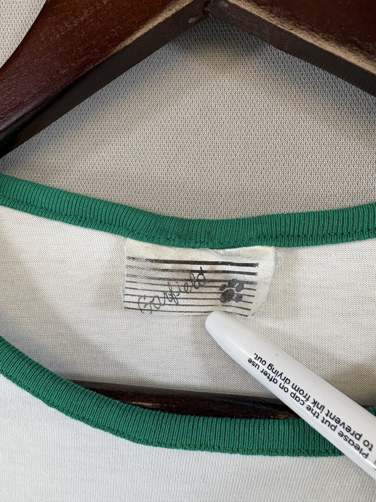 Vintage Garfield Virgo Jim Davis White Graphic Shirt Womens Medium Made in USA