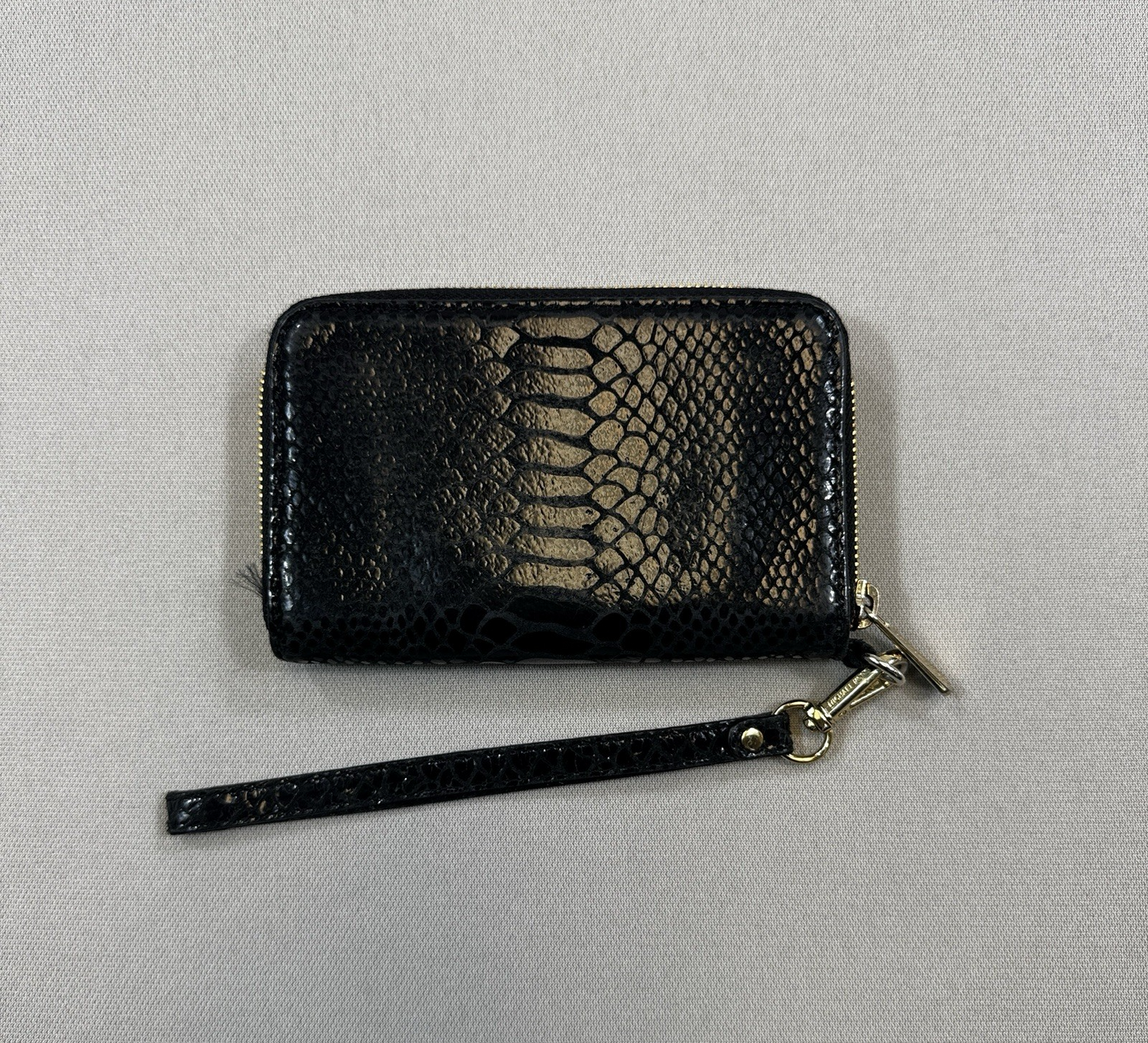 Michael Kors Essential Zip Wallet Wristlet Black Python Embossed Clutch Holder