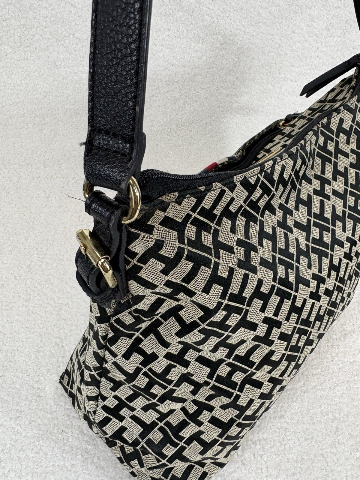 Tommy Hilfiger Mira Signature Logo Print Womens Shoulder Bag