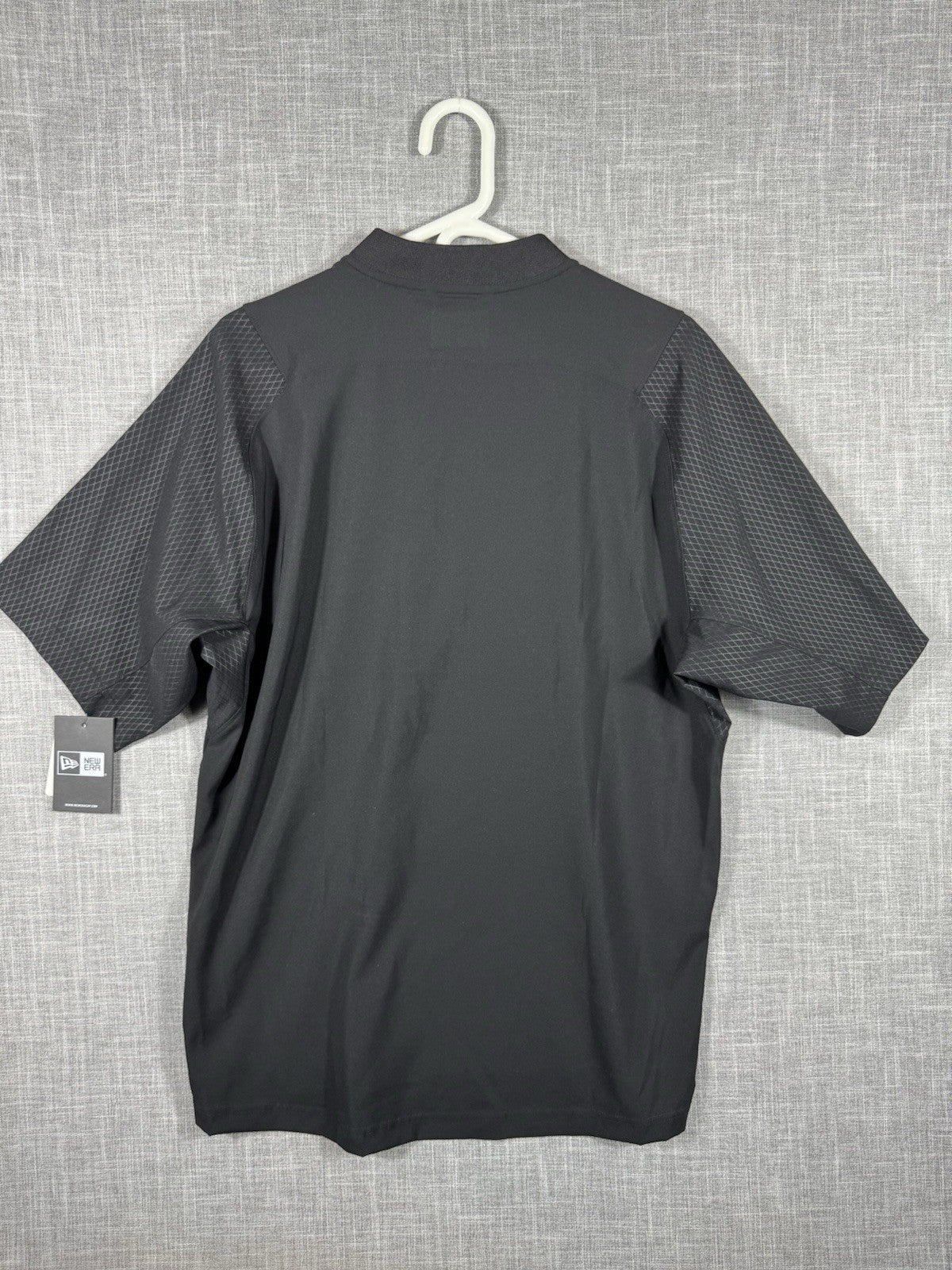 New Era Team Issued Calgary Stampeders Mens M 1/4 Zip Pullover CFL New $110 Msrp