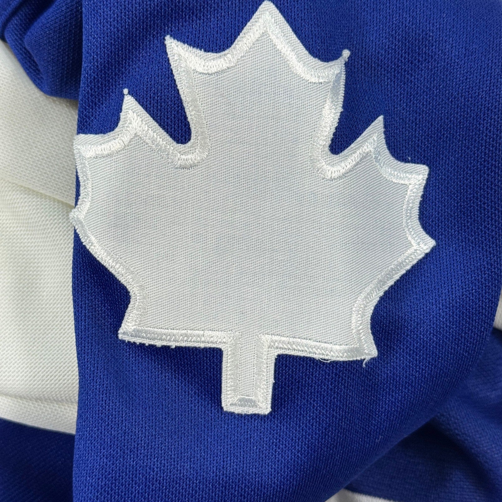 VTG Toronto Maple Leafs CCM Hockey Jersey mens Large Blue White NHL Classic