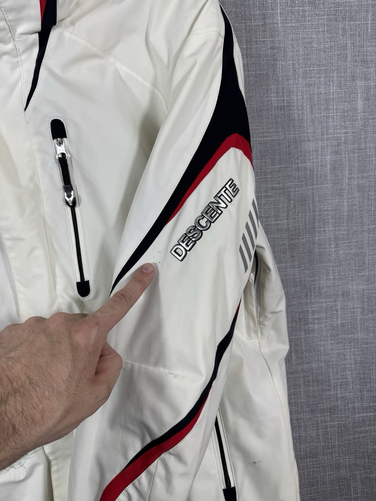 Vintage Descente Ski Snow Jacket Mens Ion Bodies Titan Thermo Airdrive White L