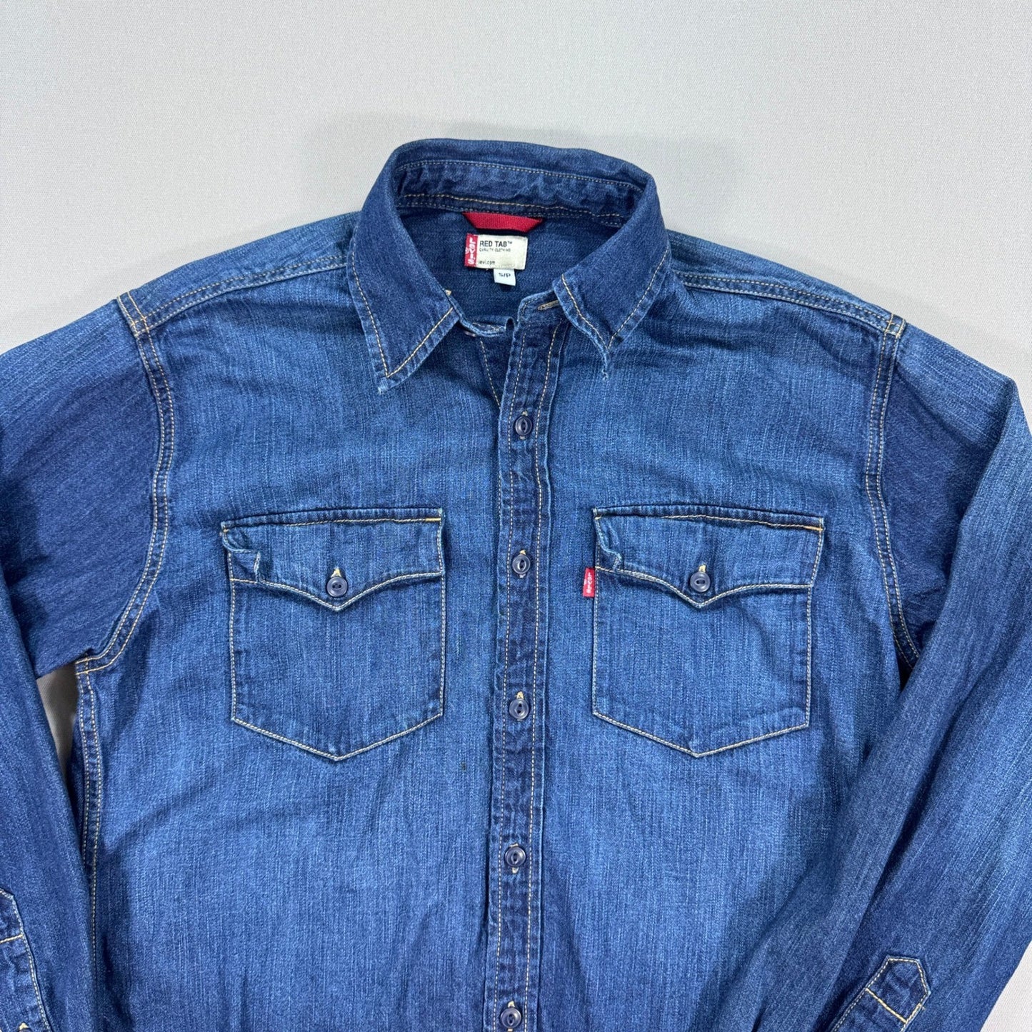 Levi's Denim Shirt Barstow Standard Fit mens Medium Dark Wash Button Down Y2K