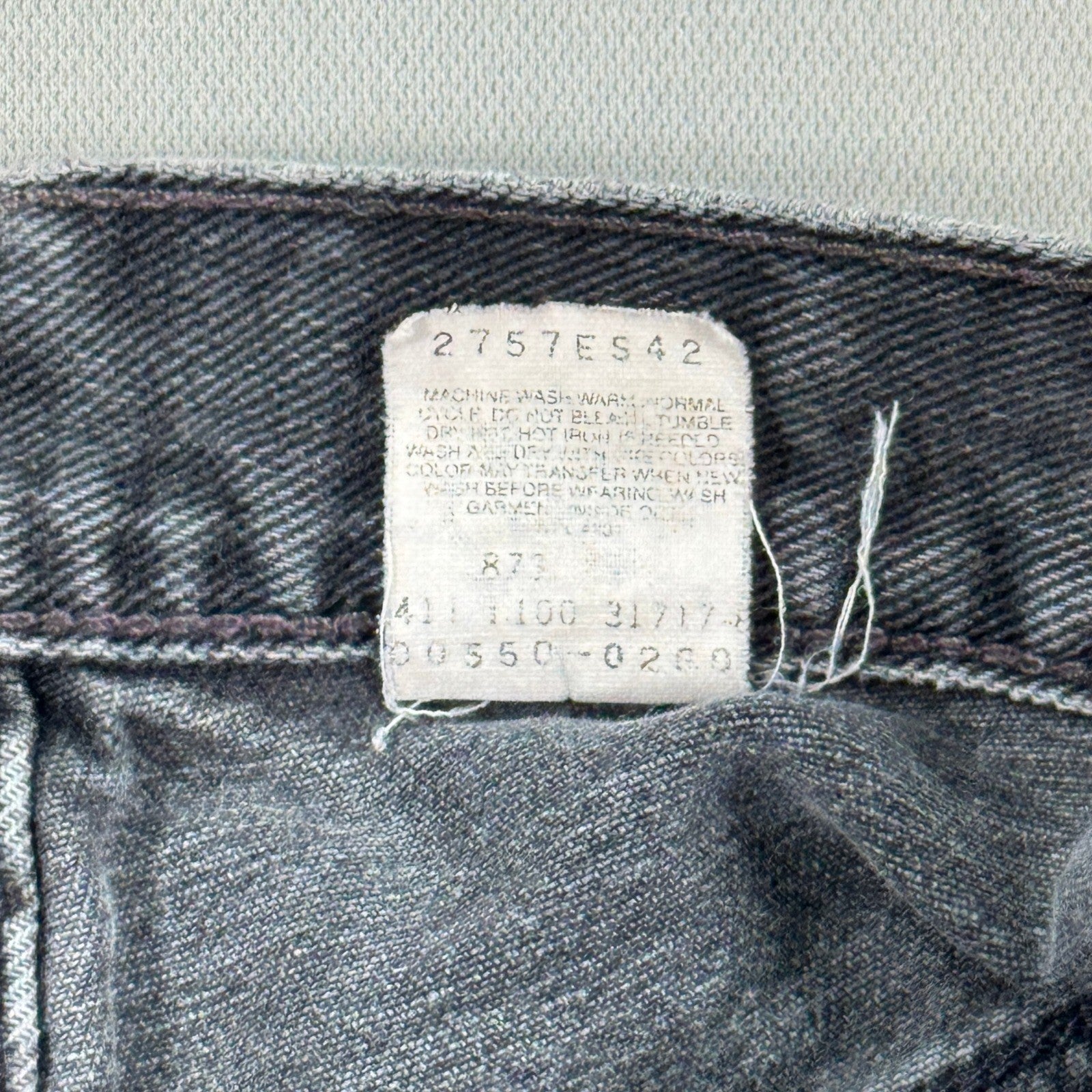 Vintage Levis Cut Off Shorts Sz 34 Fits 32 550 Distressed Faded Denim Womens