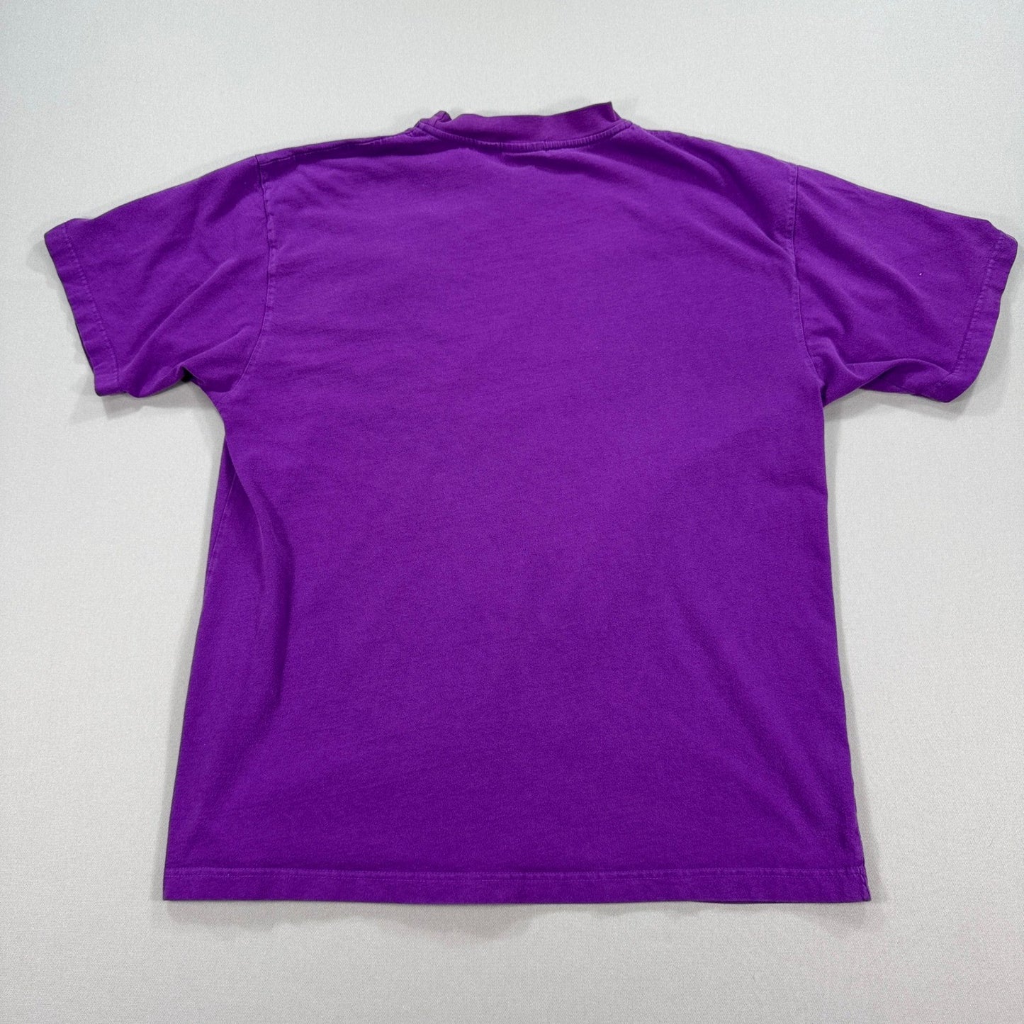 Vintage Walt Disney Goofy T-Shirt mens L/XL Purple Crewneck Pockets Embroidered