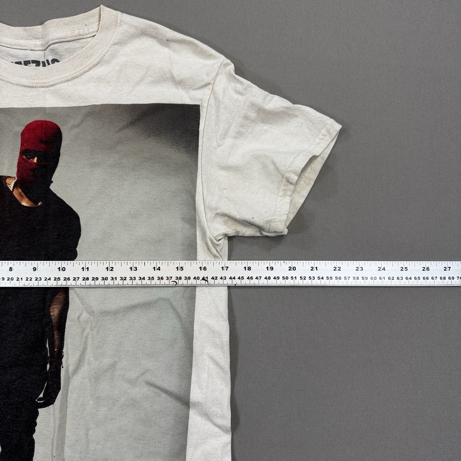 Vintage Kanye West Yeezus Tour Graphic Tee Men’s Small Beige Concert Shirt