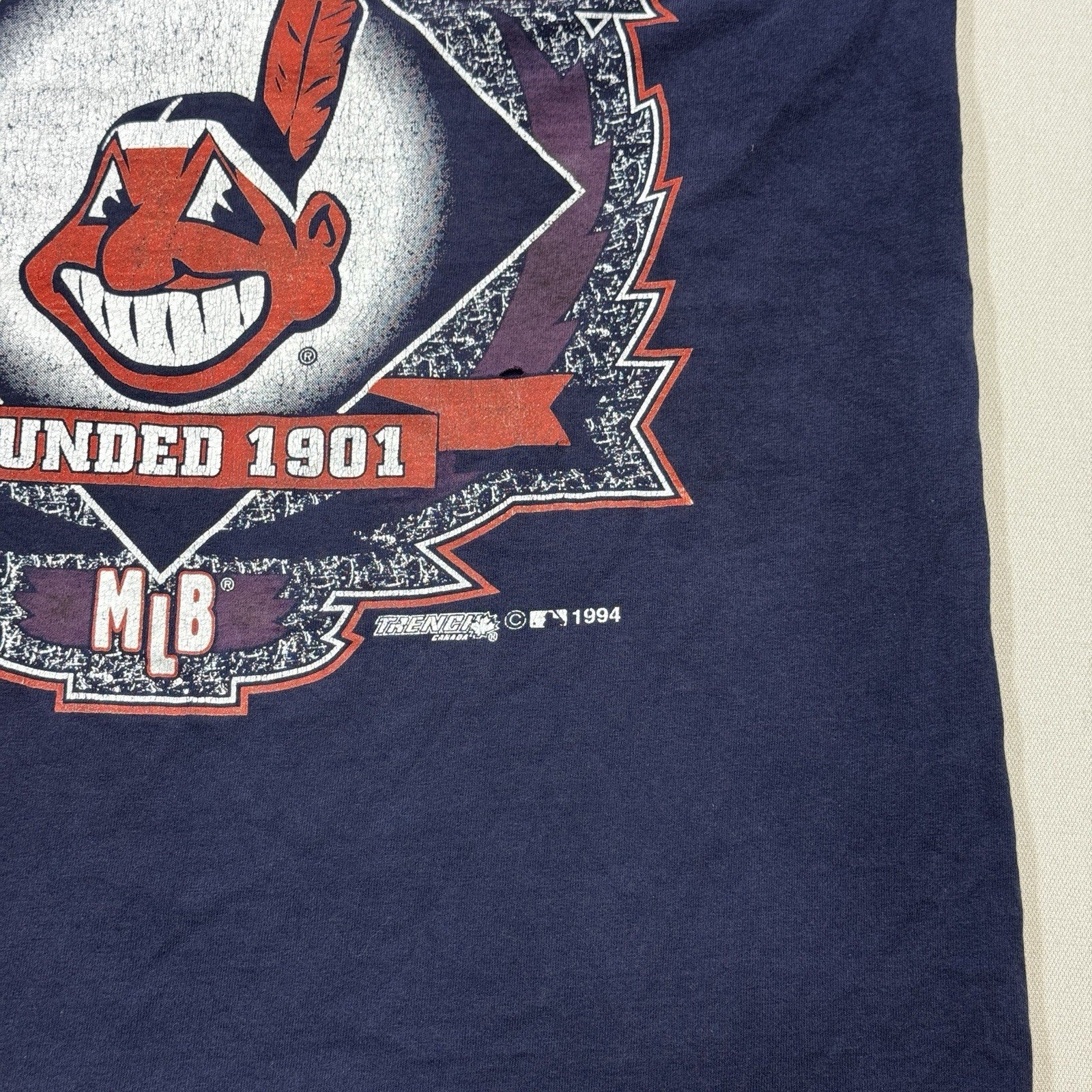 Trench Cleveland Indians T-Shirt mens Large Blue Made in Canada Single Stitch