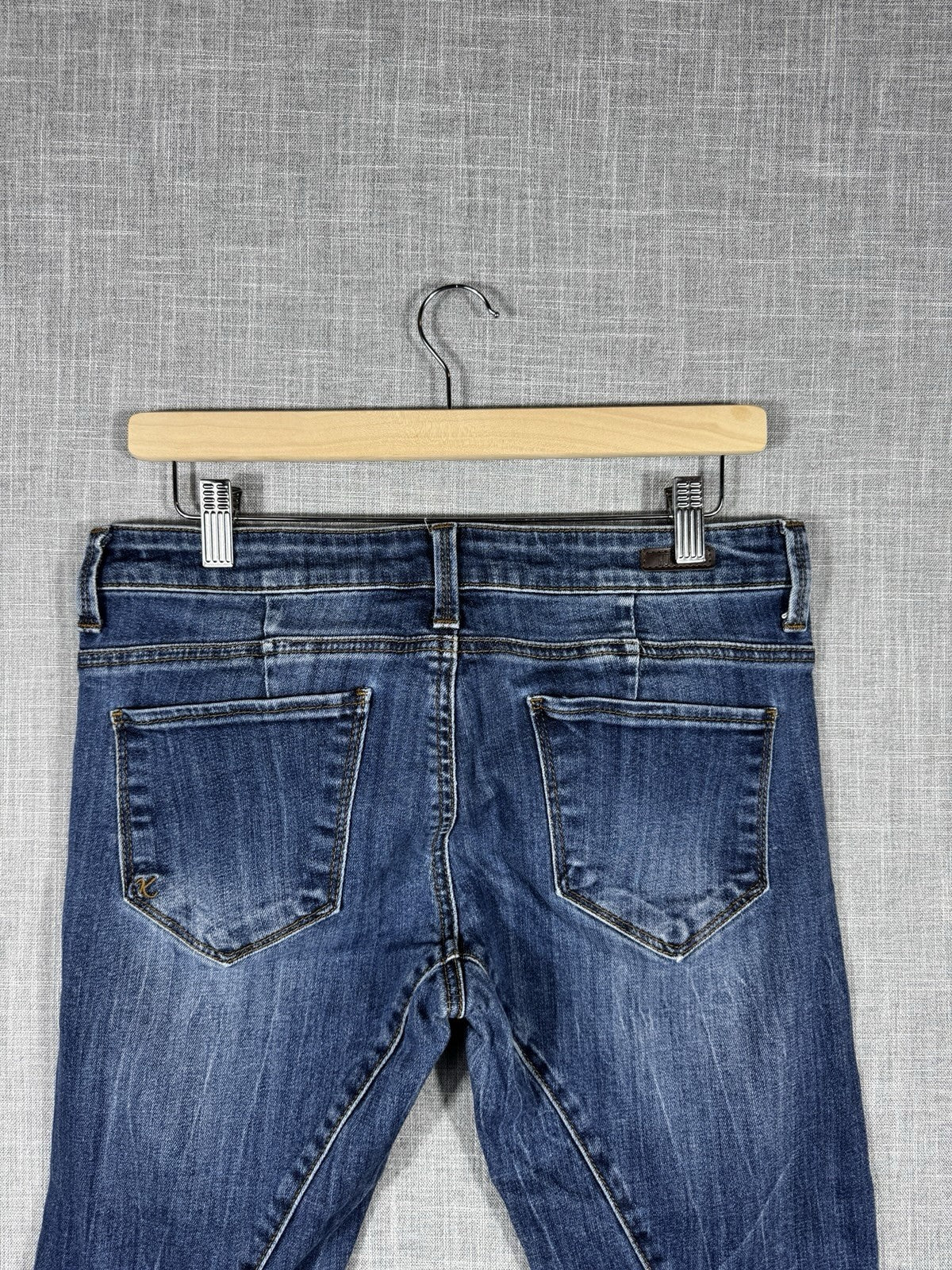 Kut From The Kloth Jeans Skinny Stretch Womens Slightly Distressed Size 8