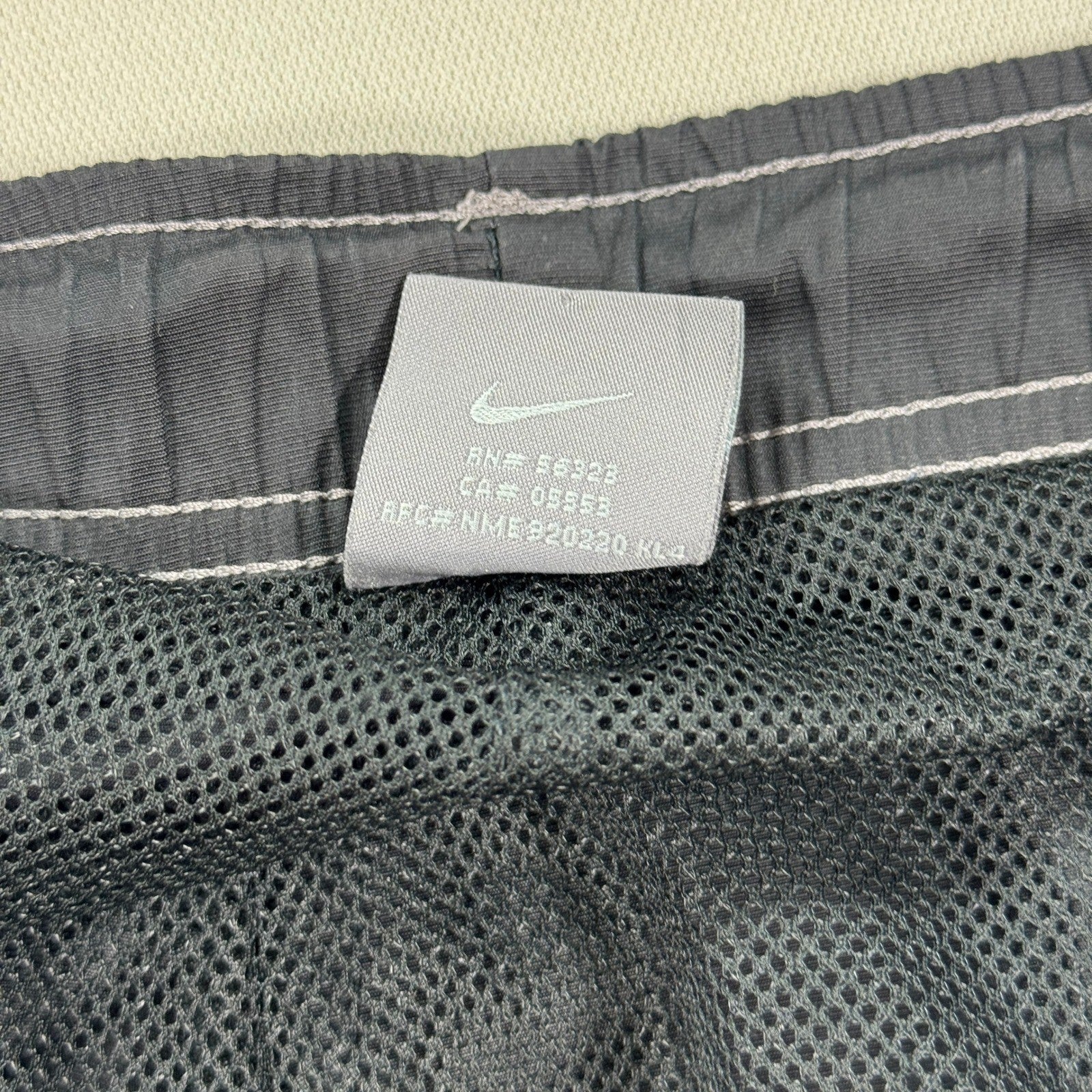 Vintage Nike Nylon Track Pants Wide Leg mens Large Windbreaker Drawstring Black