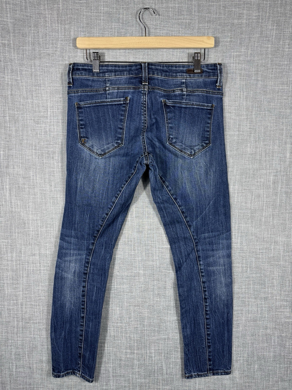 Kut From The Kloth Jeans Skinny Stretch Womens Slightly Distressed Size 8